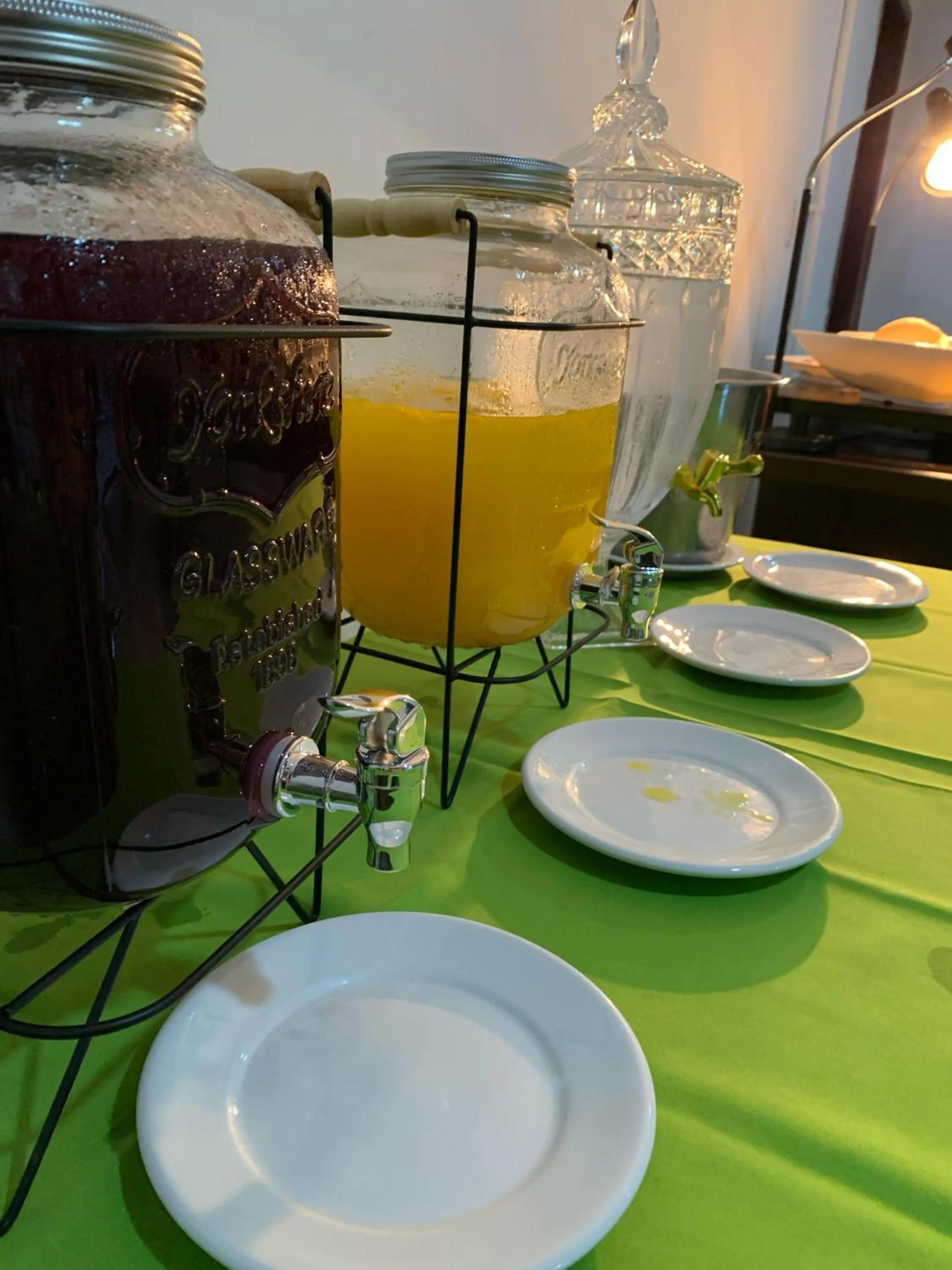 Drinks in CR Hotel Bueno