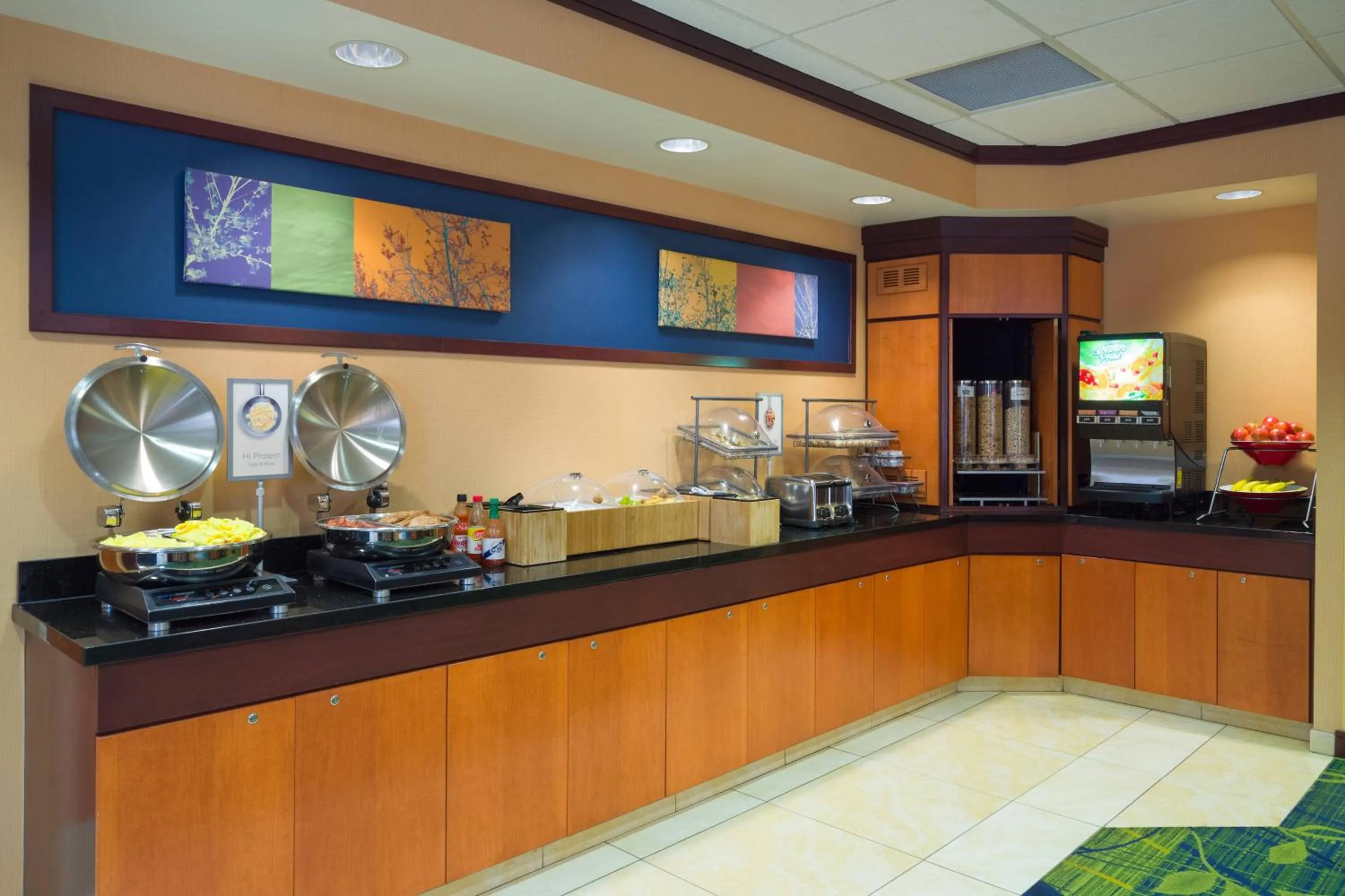 Breakfast in Fairfield Inn & Suites Lock Haven