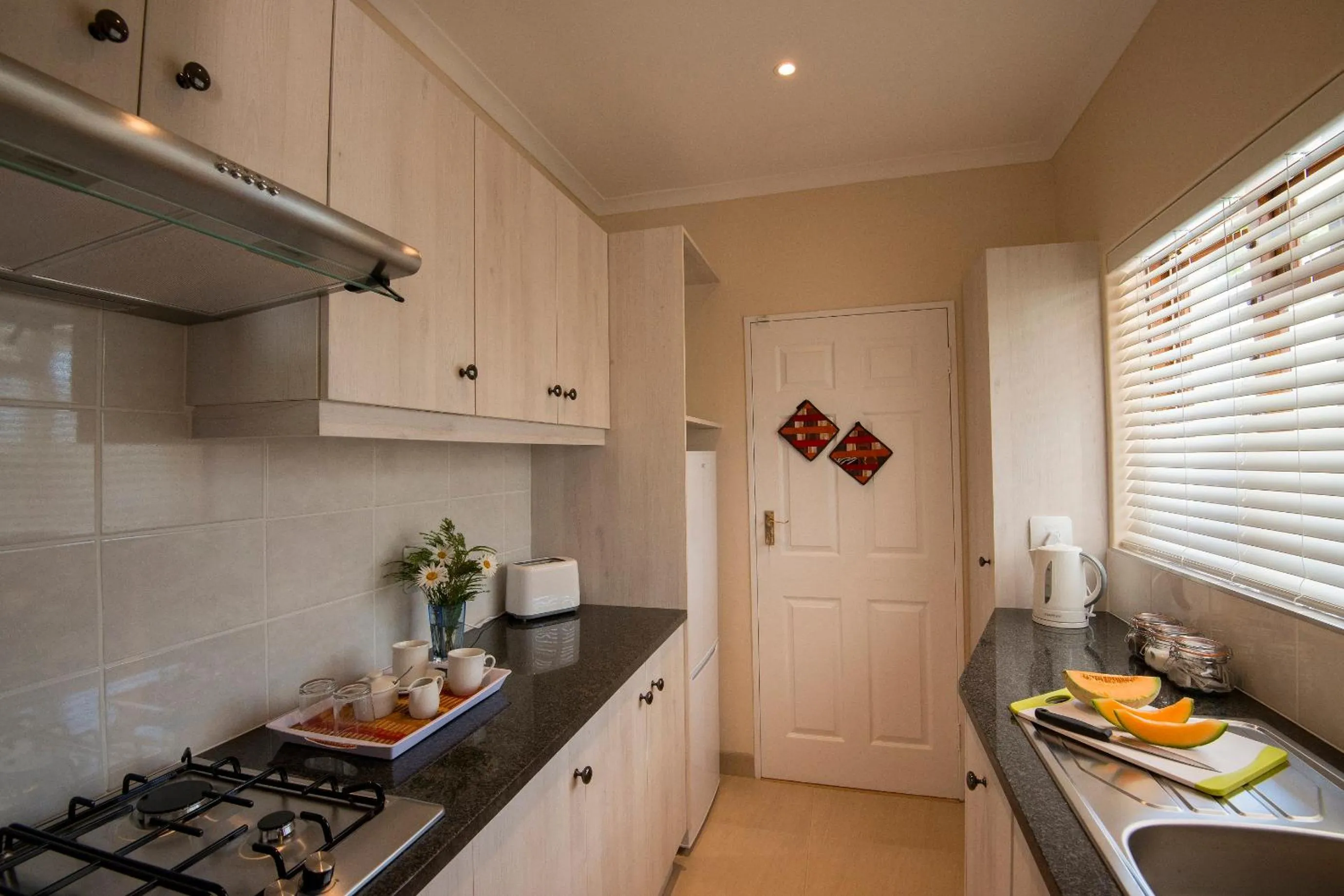 Kitchen or kitchenette in SomerZicht Guest House