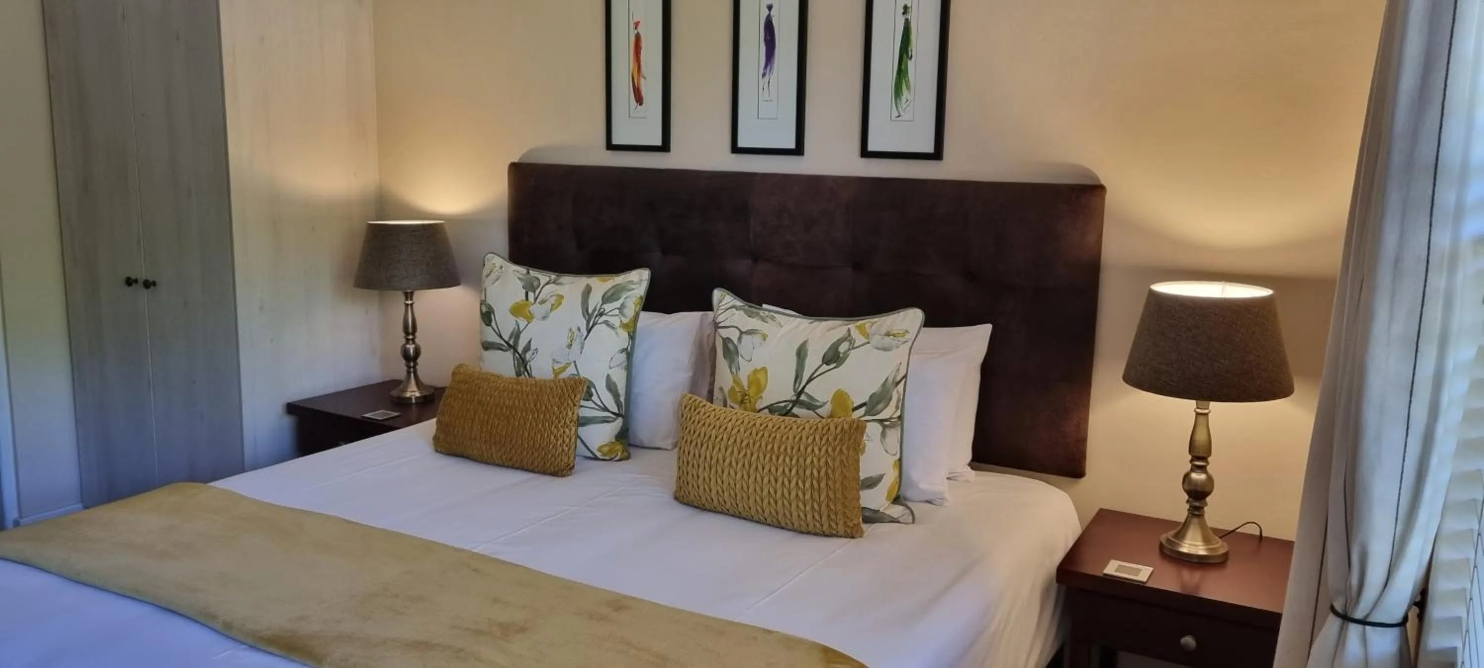 Bedroom, Bed in SomerZicht Guest House