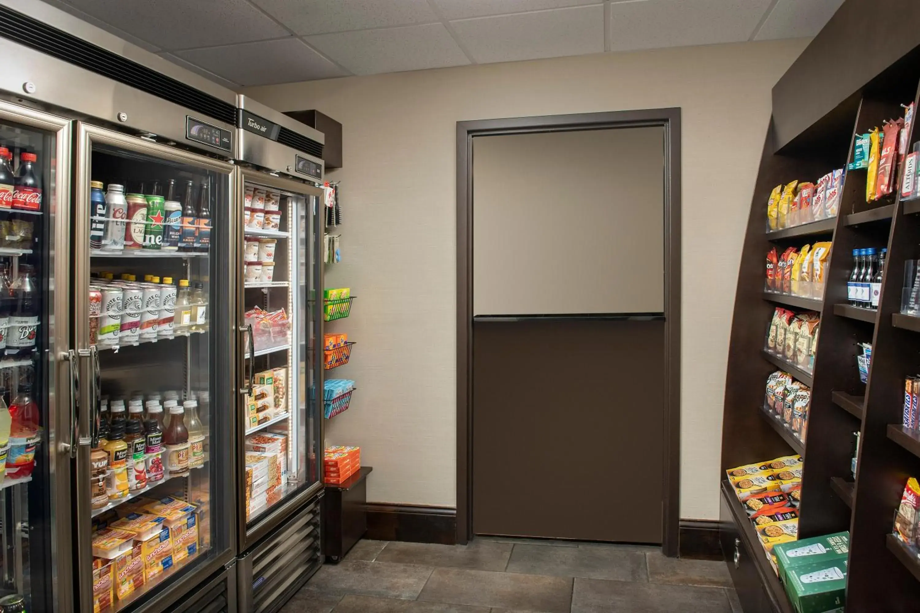 Food and drinks in Staybridge Suites Greenville I-85 Woodruff Road by IHG Food and drinks in Staybridge Suites Greenville I-85 Woodruff Road by IHG