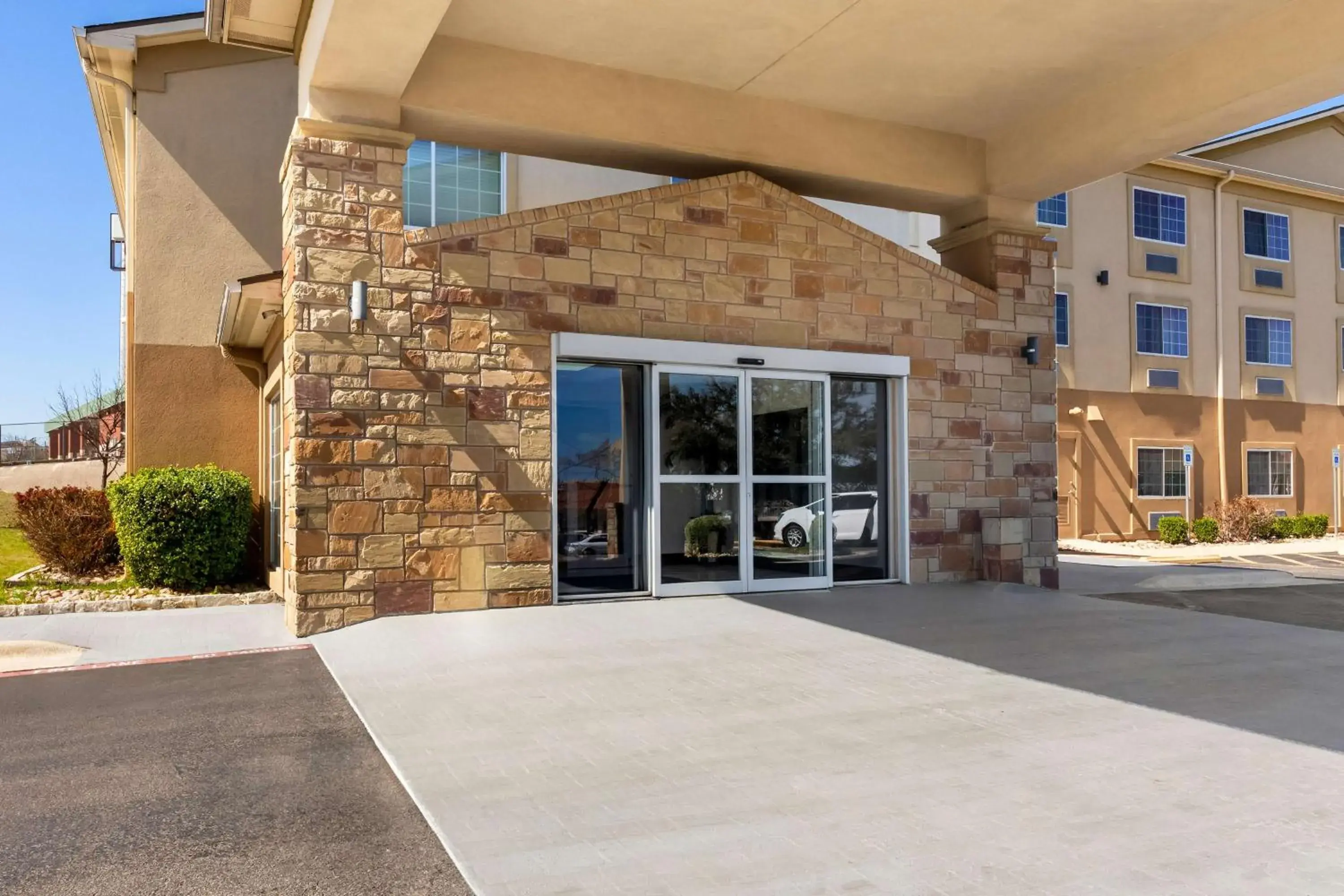Property building in Best Western Harker Heights Property building in Best Western Harker Heights