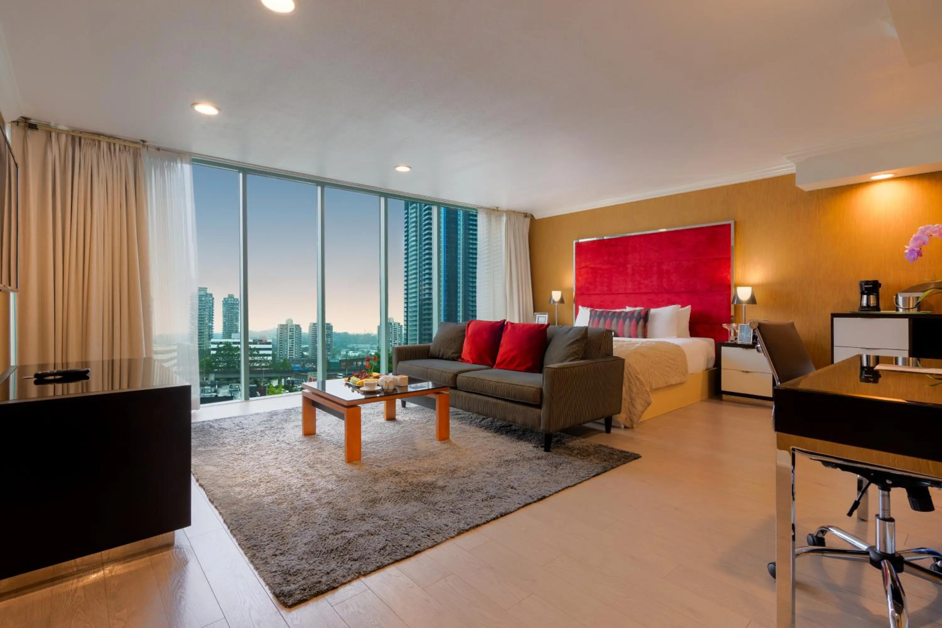 Executive Suites Hotel & Conference Center, Metro Vancouver