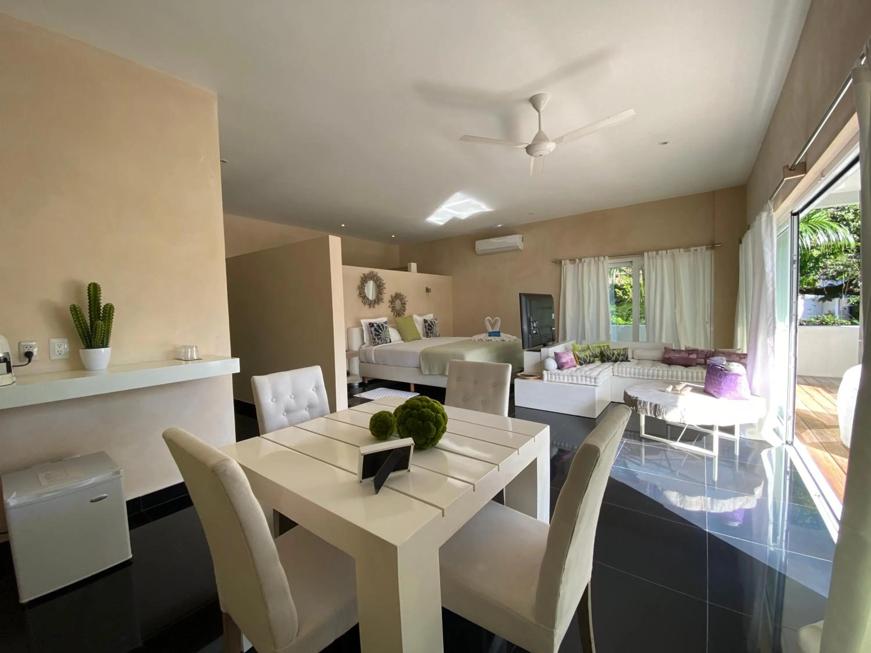 CASA-22 Luxury Boutique Hotel