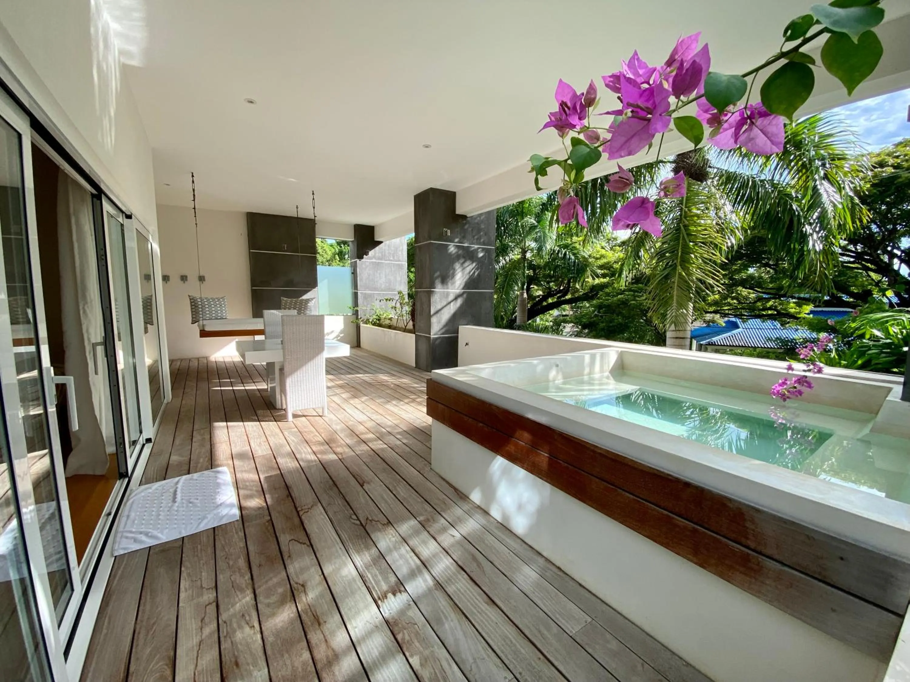 CASA-22 Luxury Boutique Hotel