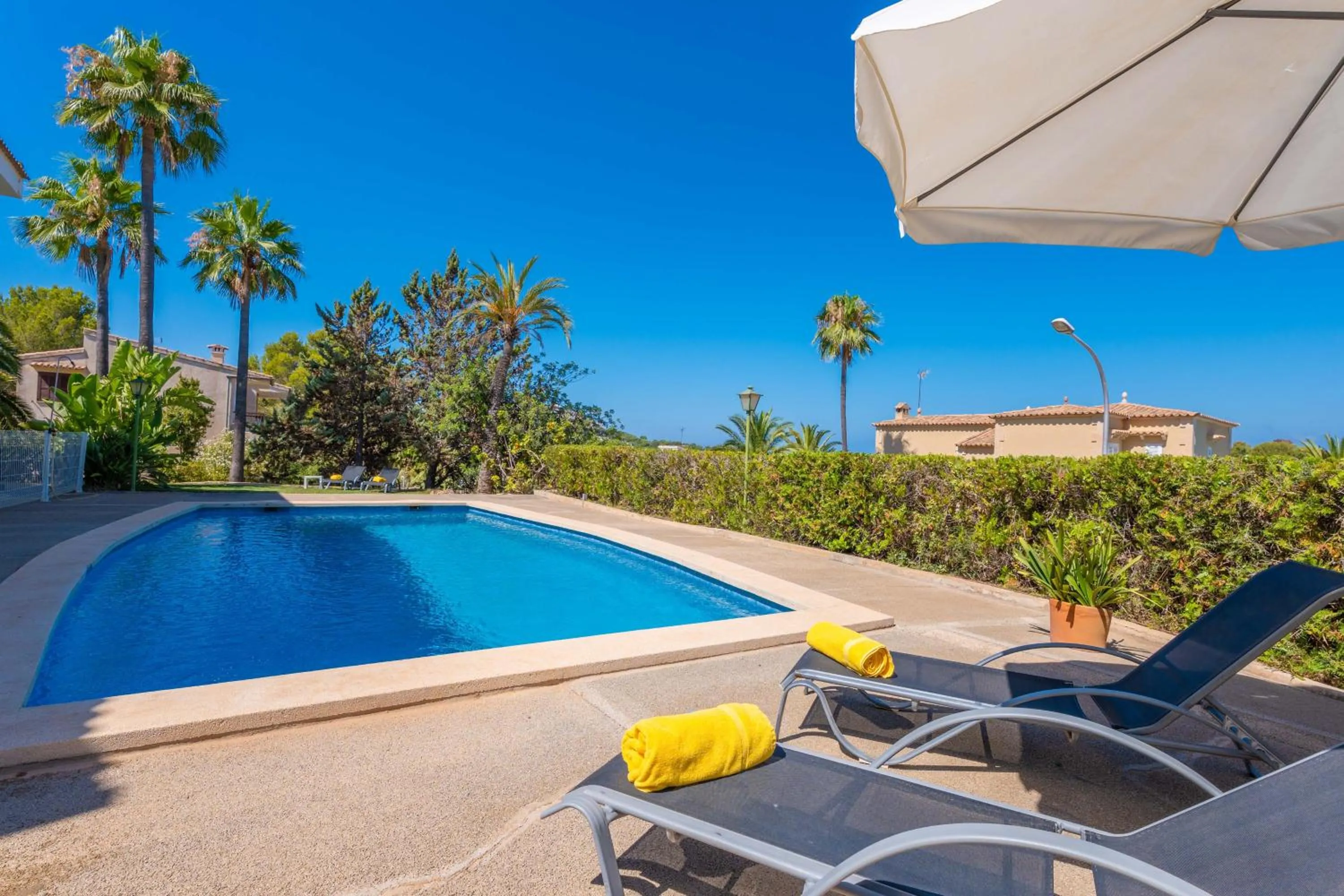 Swimming pool in Villa Berry