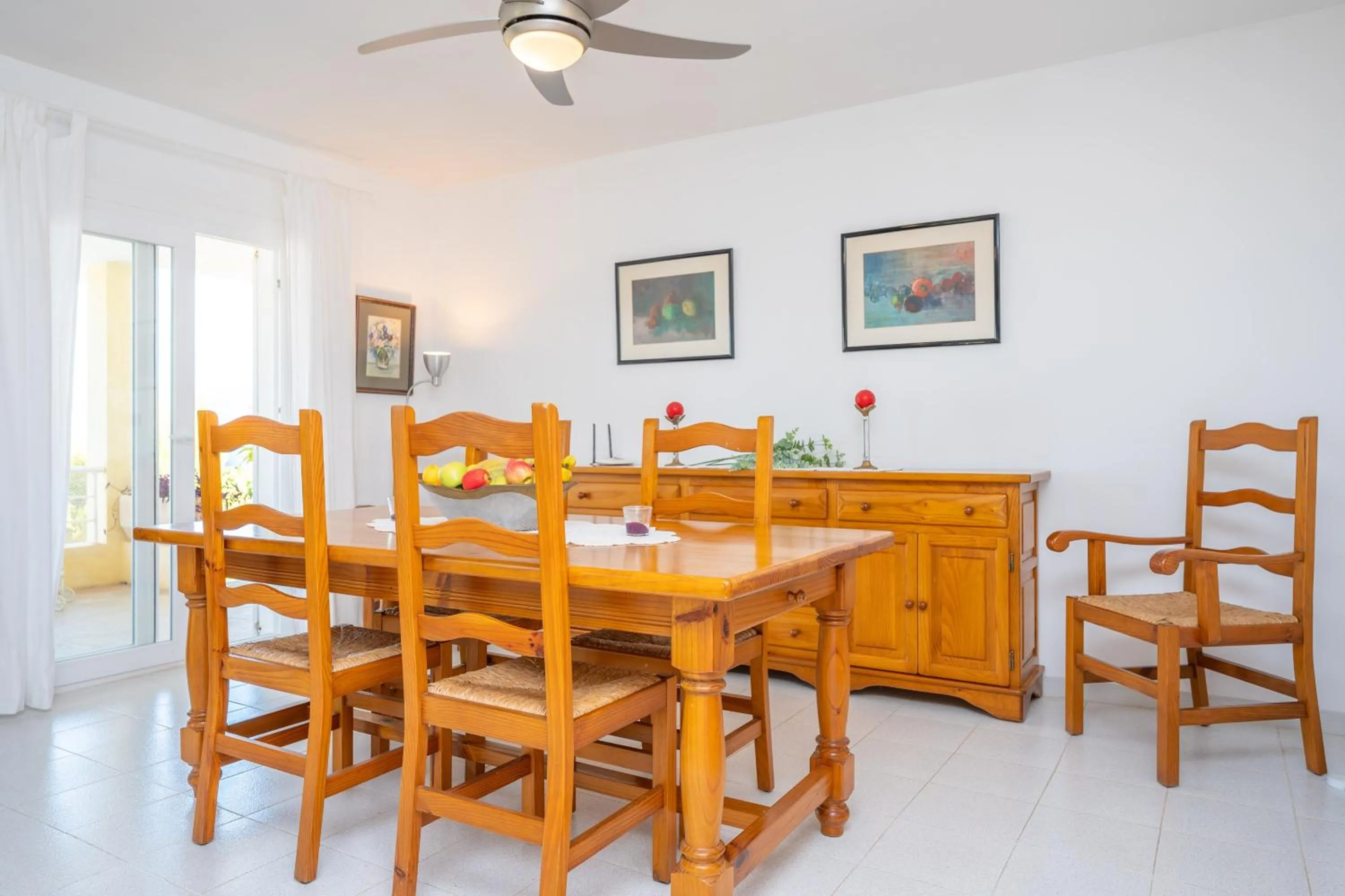 Dining area in Villa Berry