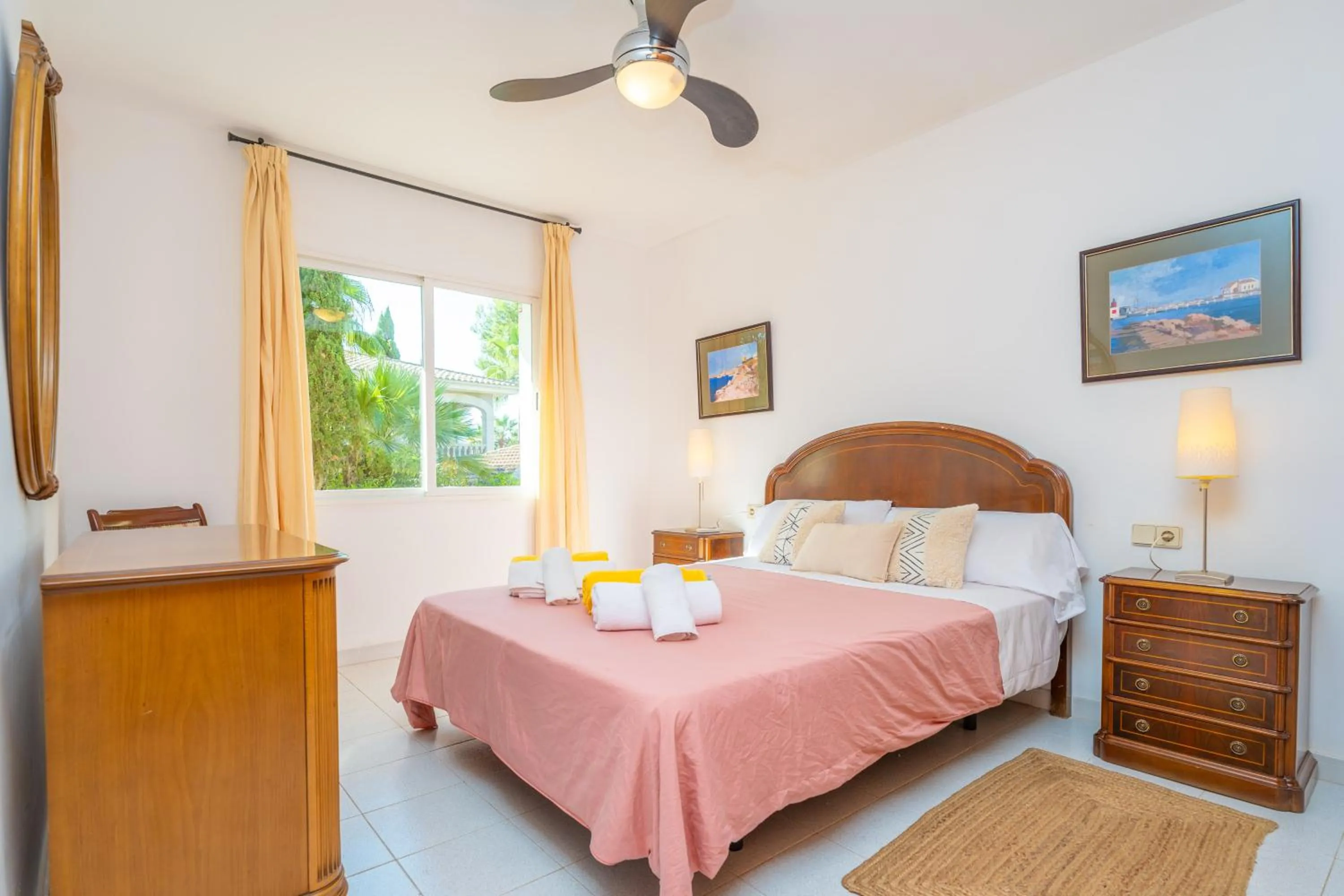 Bedroom, Bed in Villa Berry