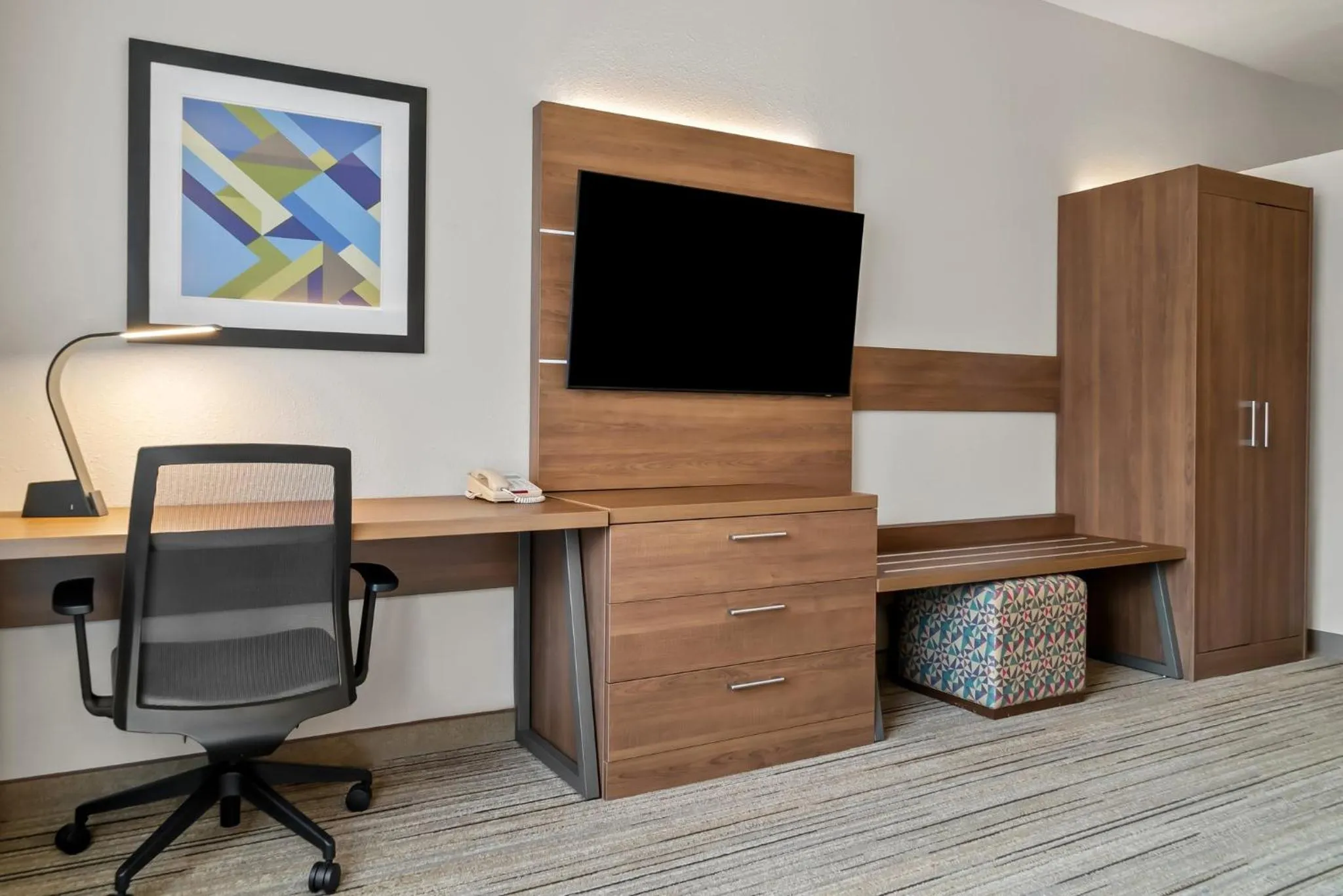 Photo of the whole room in Holiday Inn Express Hotel & Suites Marion by IHG