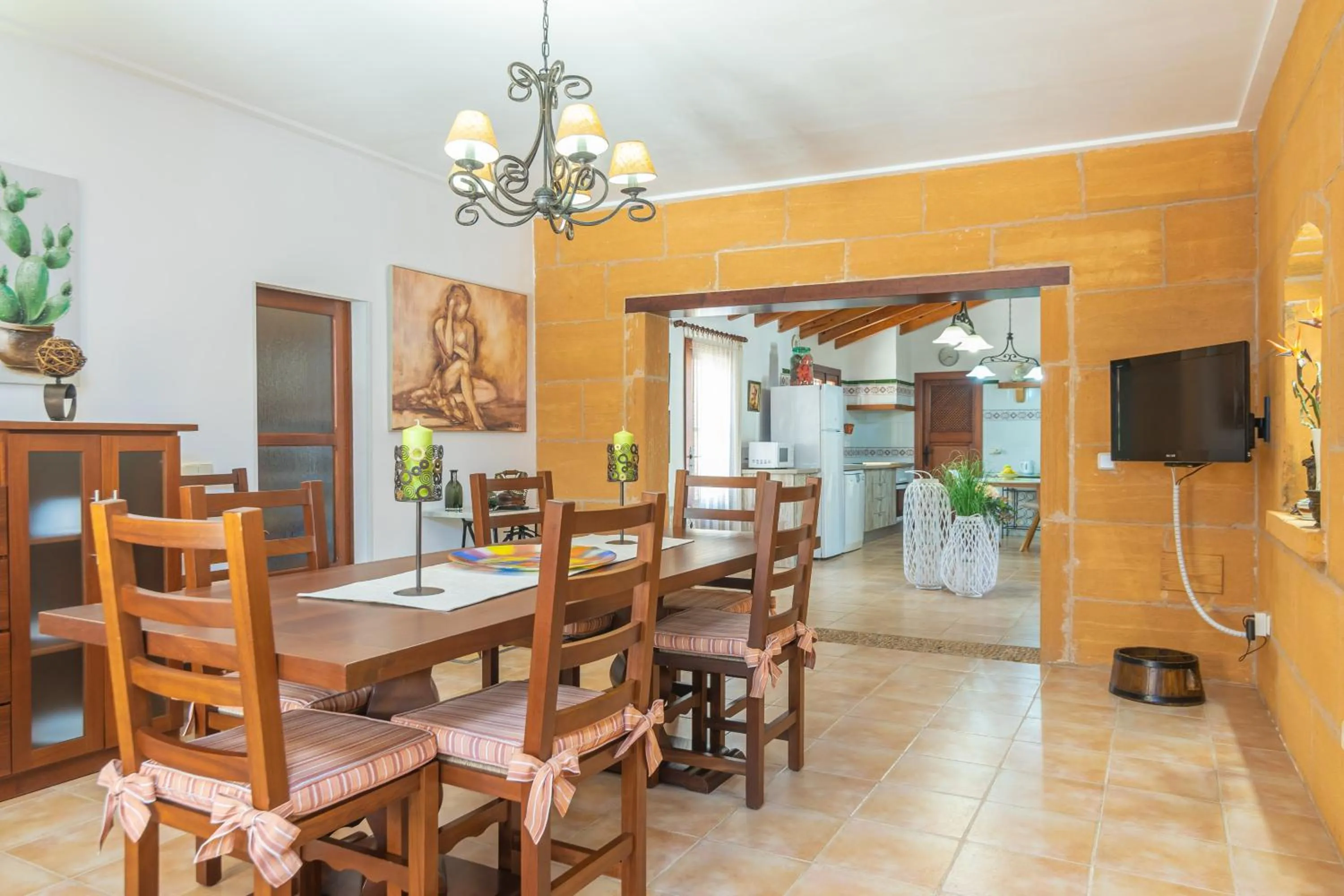 Dining area in 3 C'an Boto