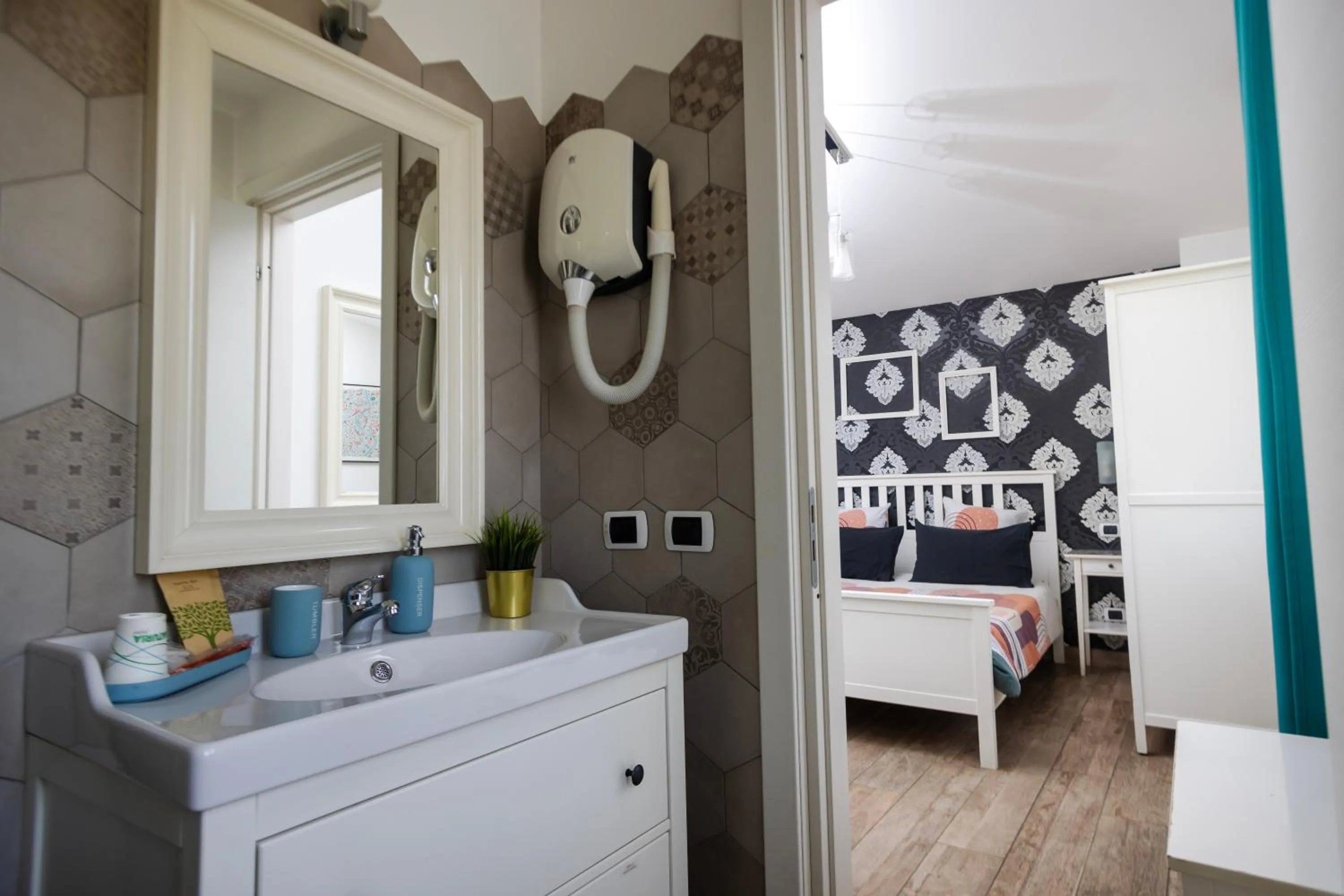 Bathroom, Bed in Il Piccolo B&B