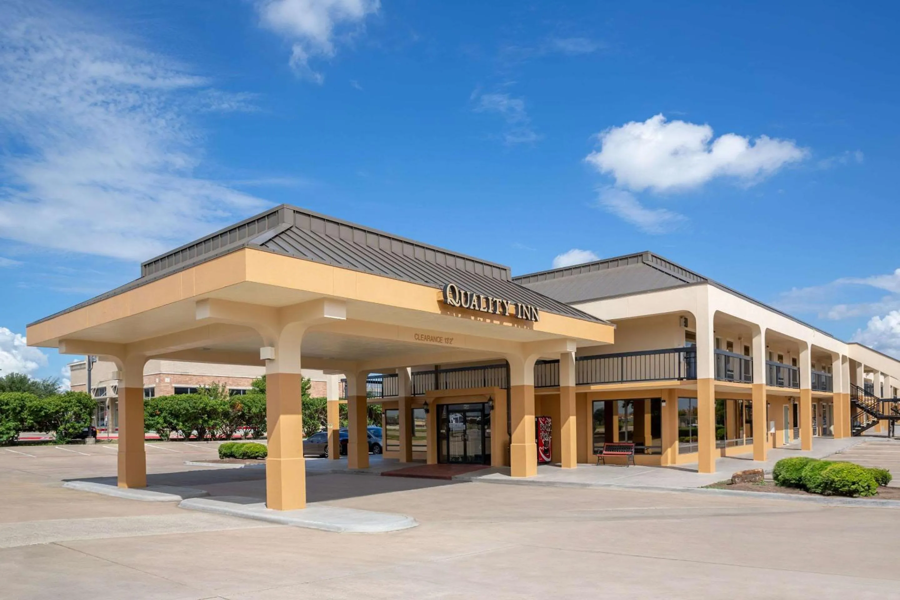 Property building in Quality Inn at Arlington Highlands