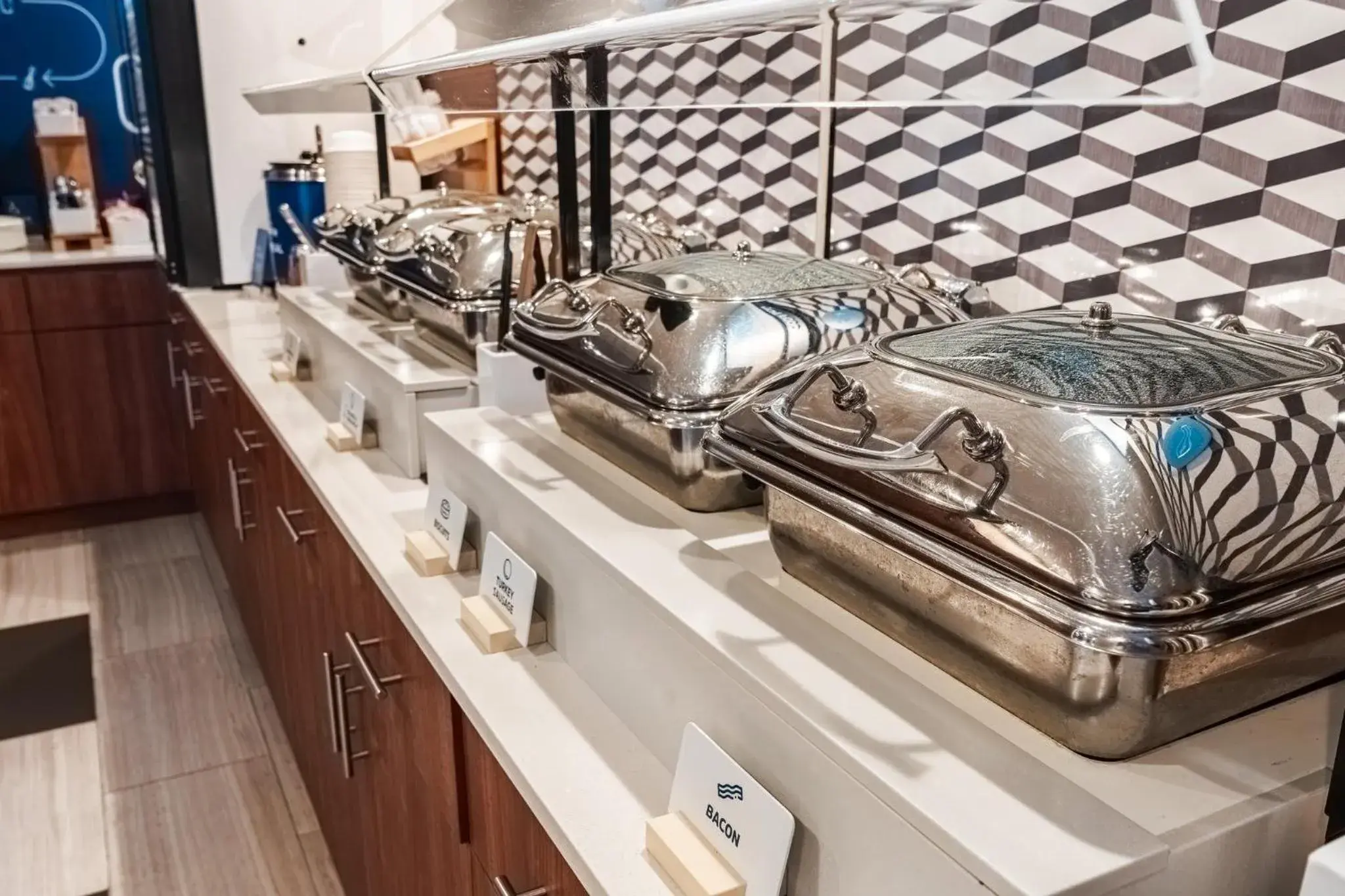 Breakfast in Holiday Inn Express Maspeth by IHG Breakfast in Holiday Inn Express Maspeth by IHG