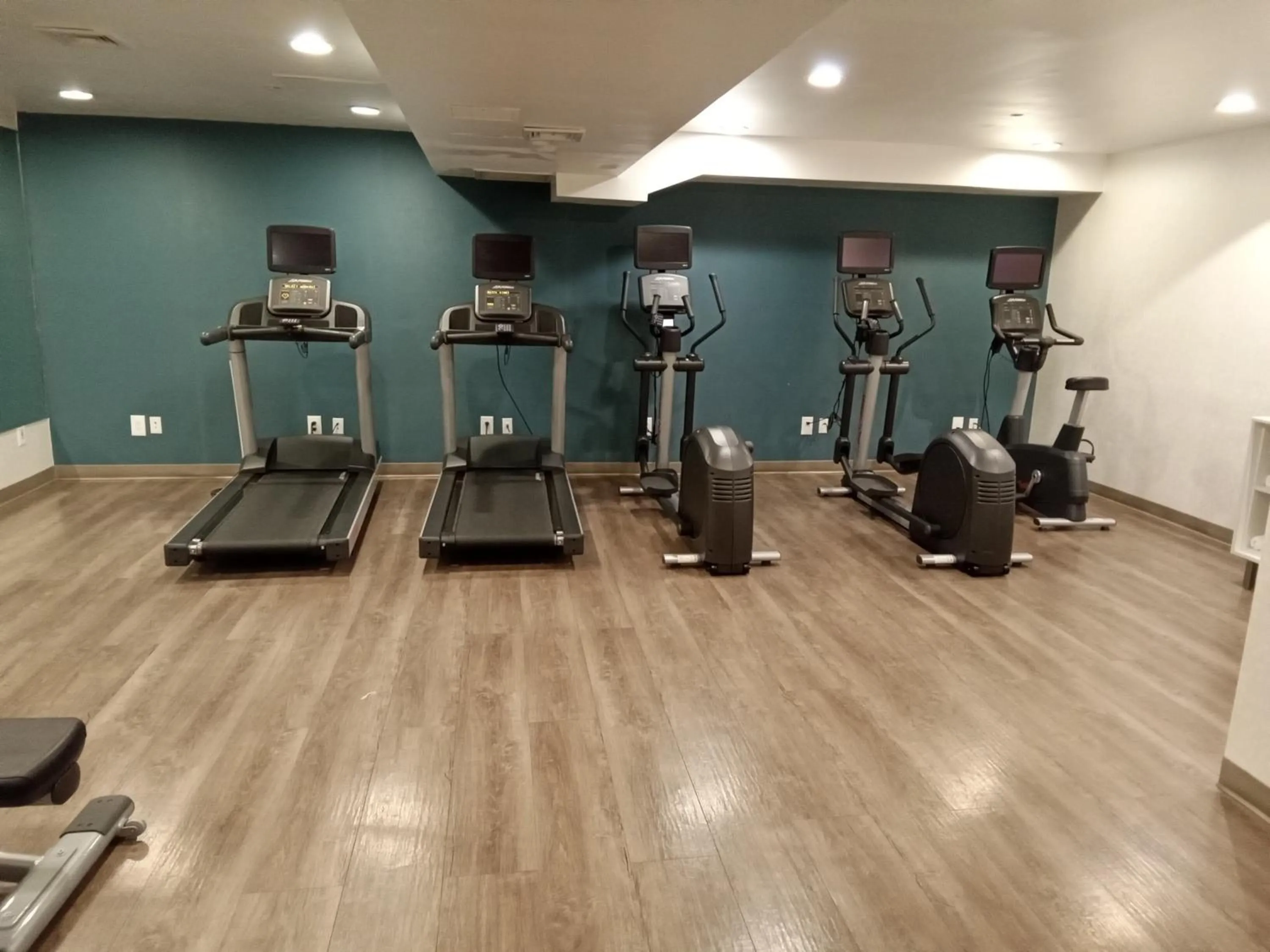 Spa and wellness centre/facilities in Holiday Inn Express Maspeth by IHG