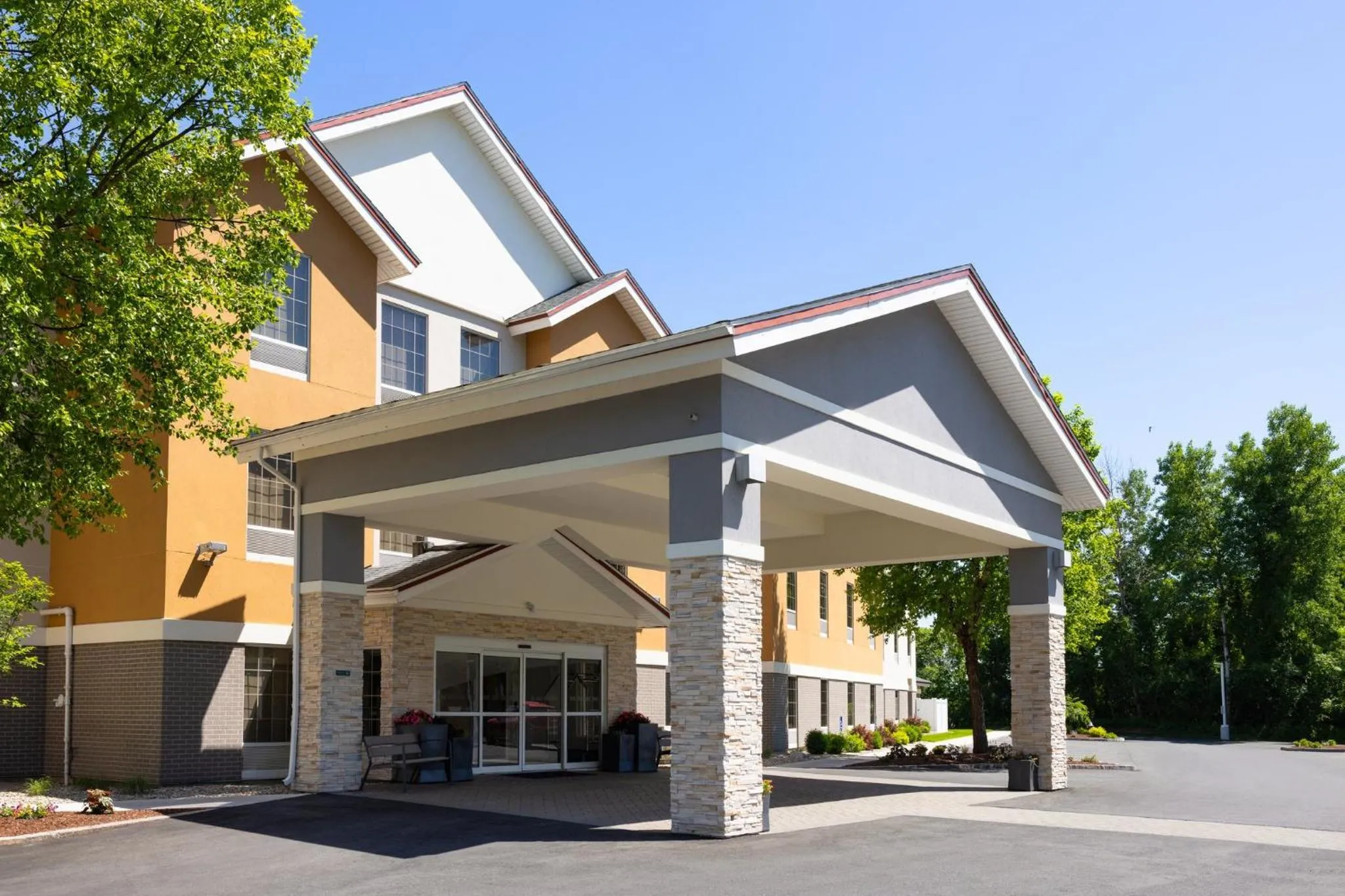 Property building in Holiday Inn Express Hotel & Suites Brattleboro by IHG