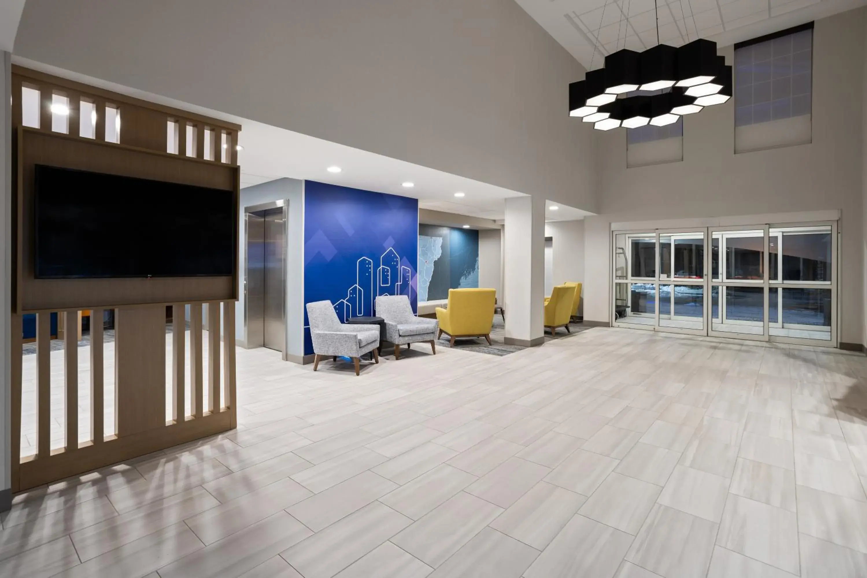 Lobby or reception in Holiday Inn Express Hotel & Suites Brattleboro by IHG Lobby or reception in Holiday Inn Express Hotel & Suites Brattleboro by IHG