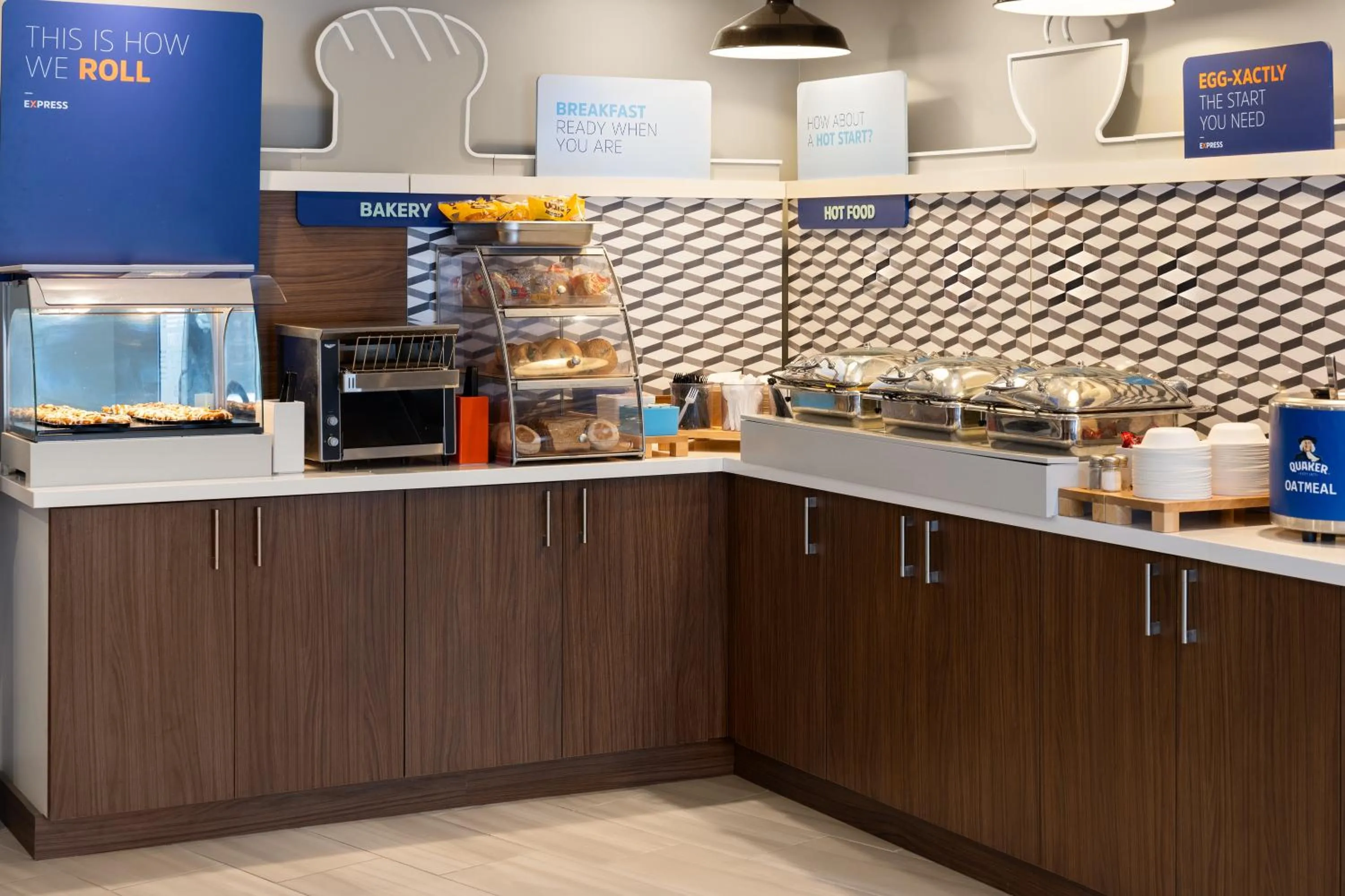 Breakfast in Holiday Inn Express Hotel & Suites Brattleboro by IHG