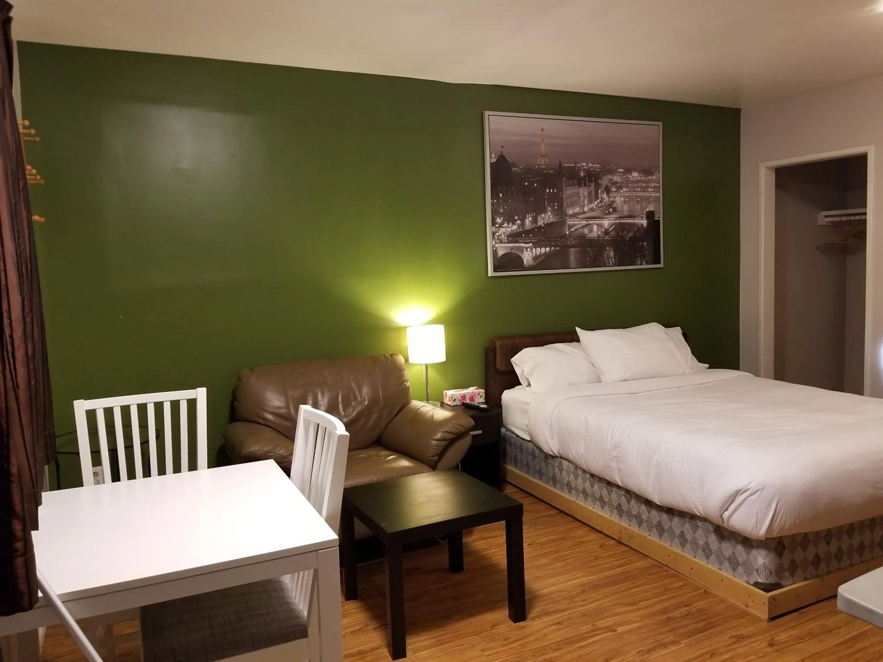 Sun Plaza Motel