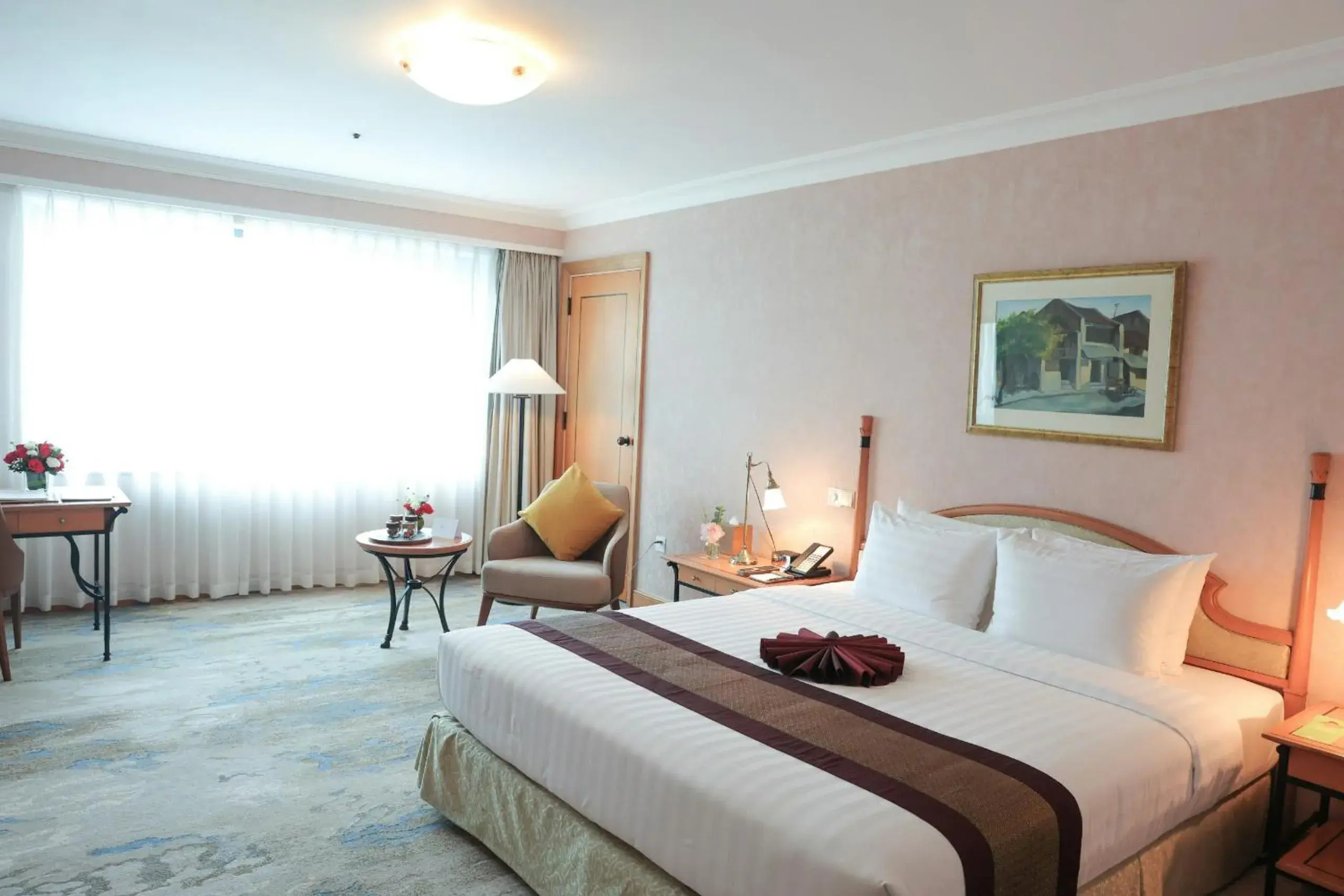 Club Double or Twin Room in Hanoi Daewoo Hotel Club Double or Twin Room in Hanoi Daewoo Hotel