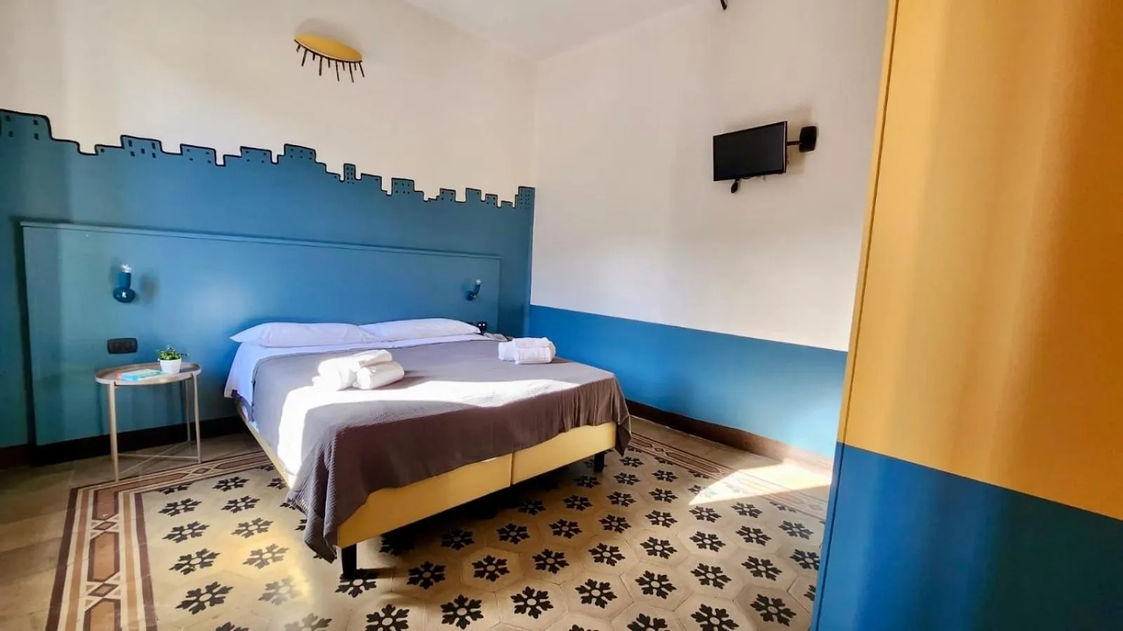 Bedroom, Bed in Hotel Bello by Ostello Bello