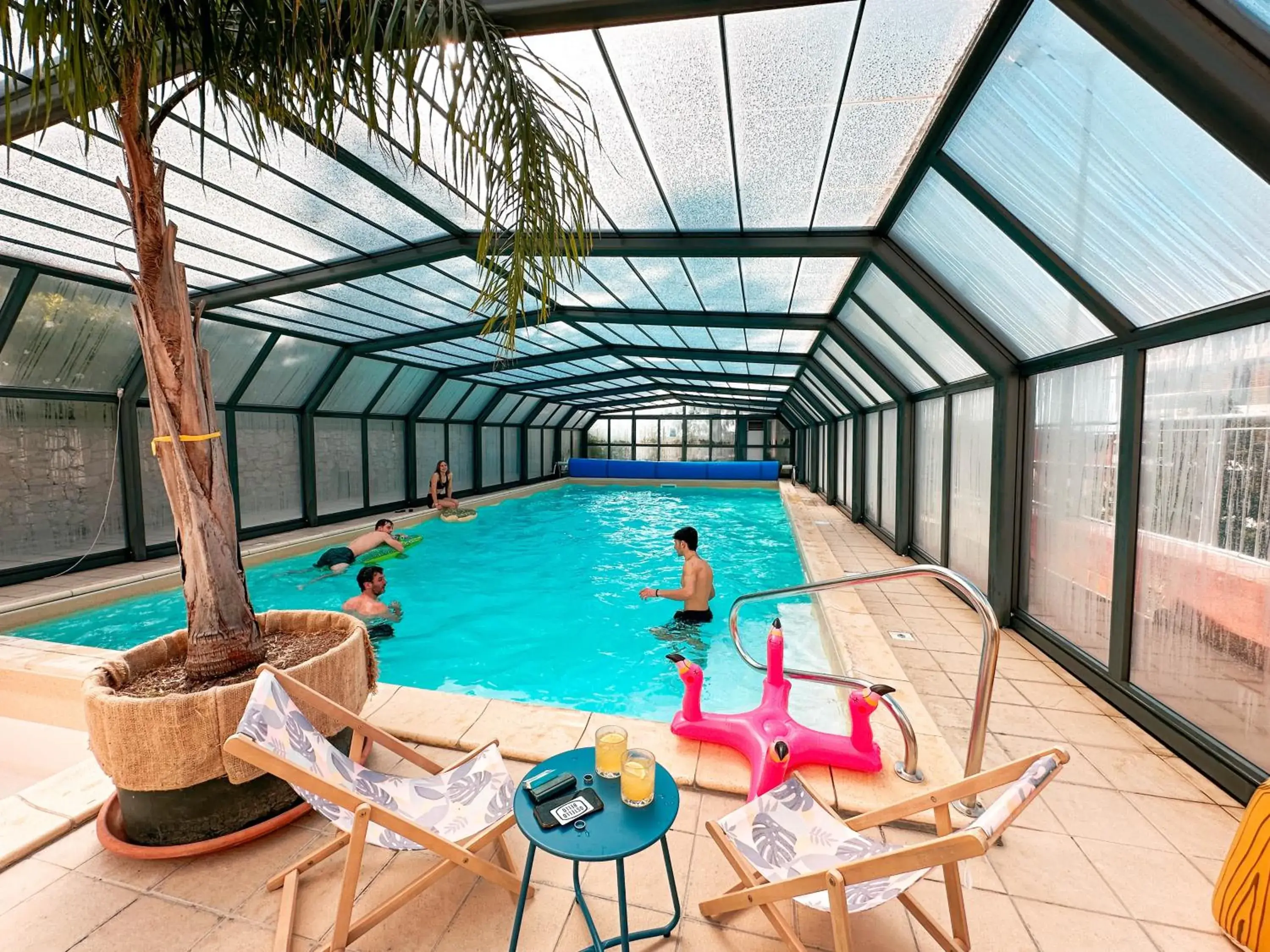 Swimming pool in Hotel Bello by Ostello Bello Swimming pool in Hotel Bello by Ostello Bello