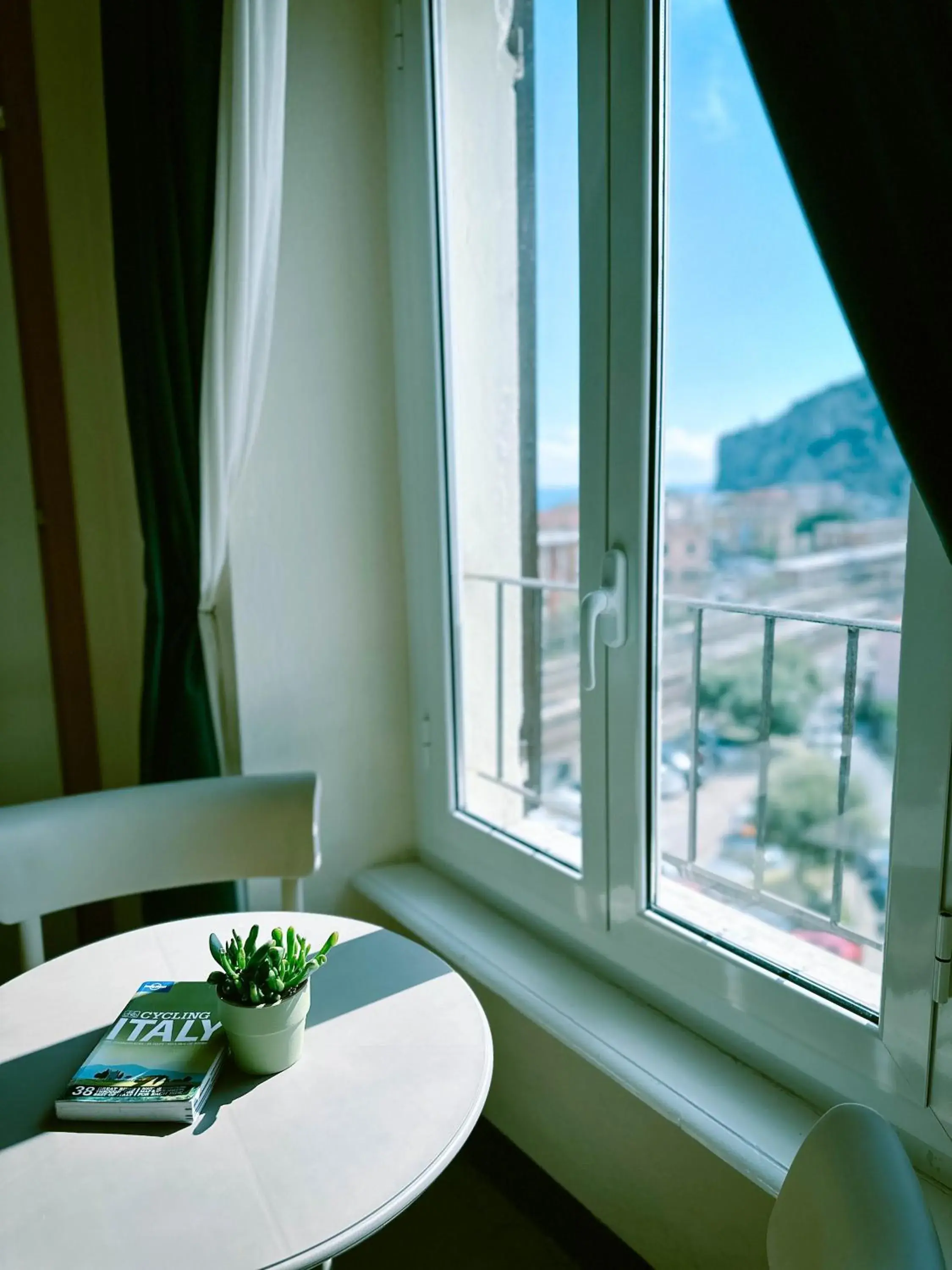 Bedroom in Hotel Bello by Ostello Bello Bedroom in Hotel Bello by Ostello Bello