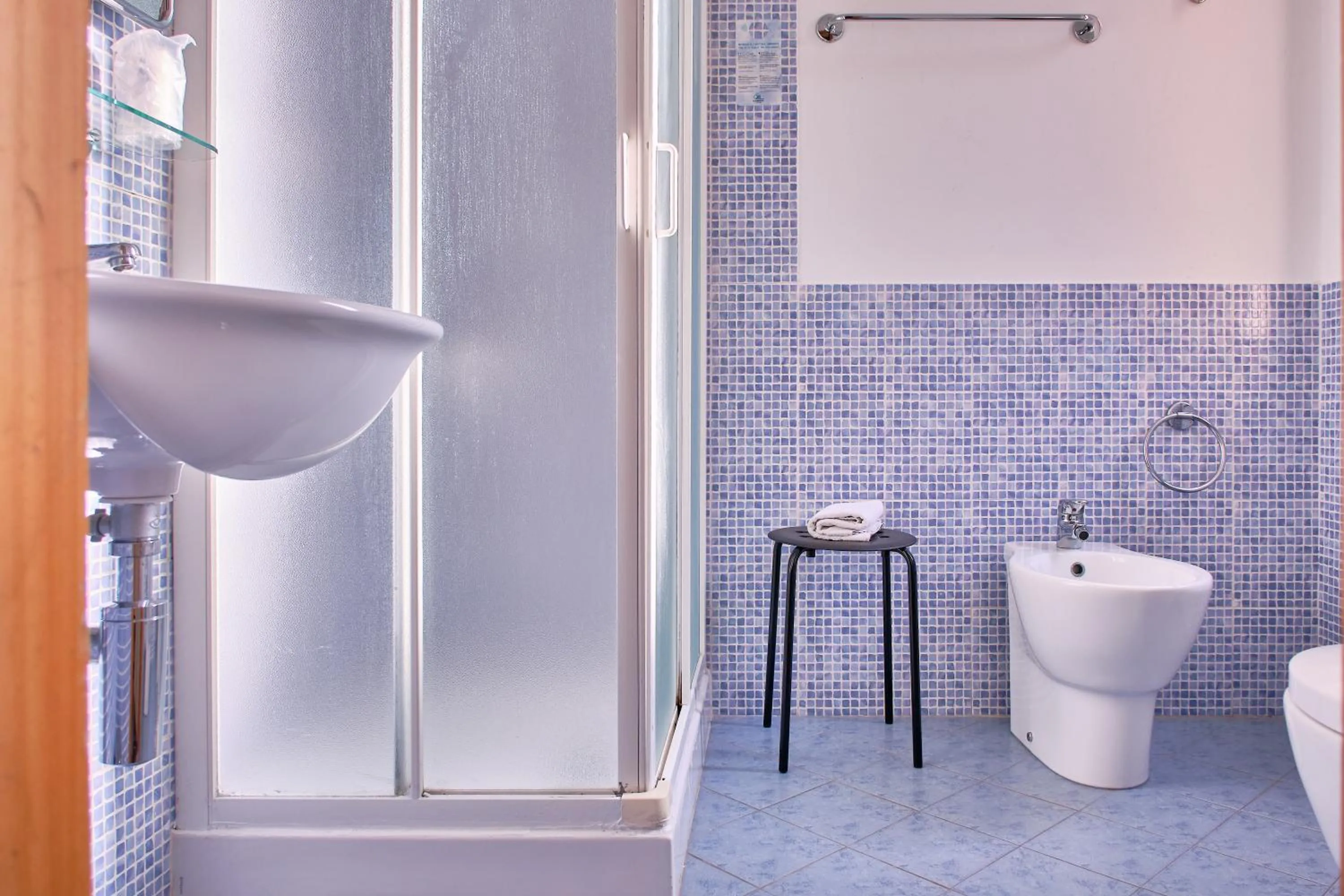 Shower in Hotel Bello by Ostello Bello