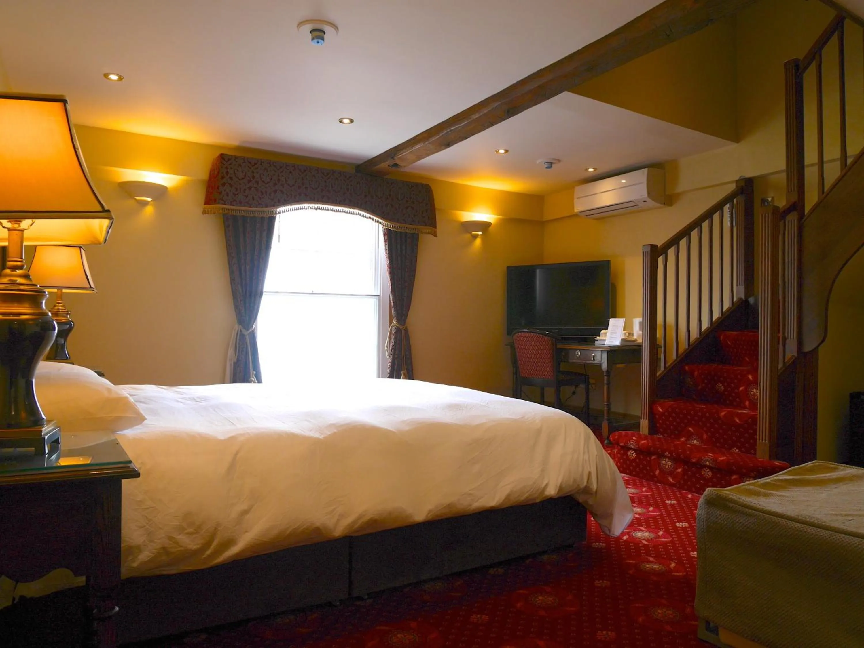 Bedroom, Bed in Villare Hitchin Town Centre