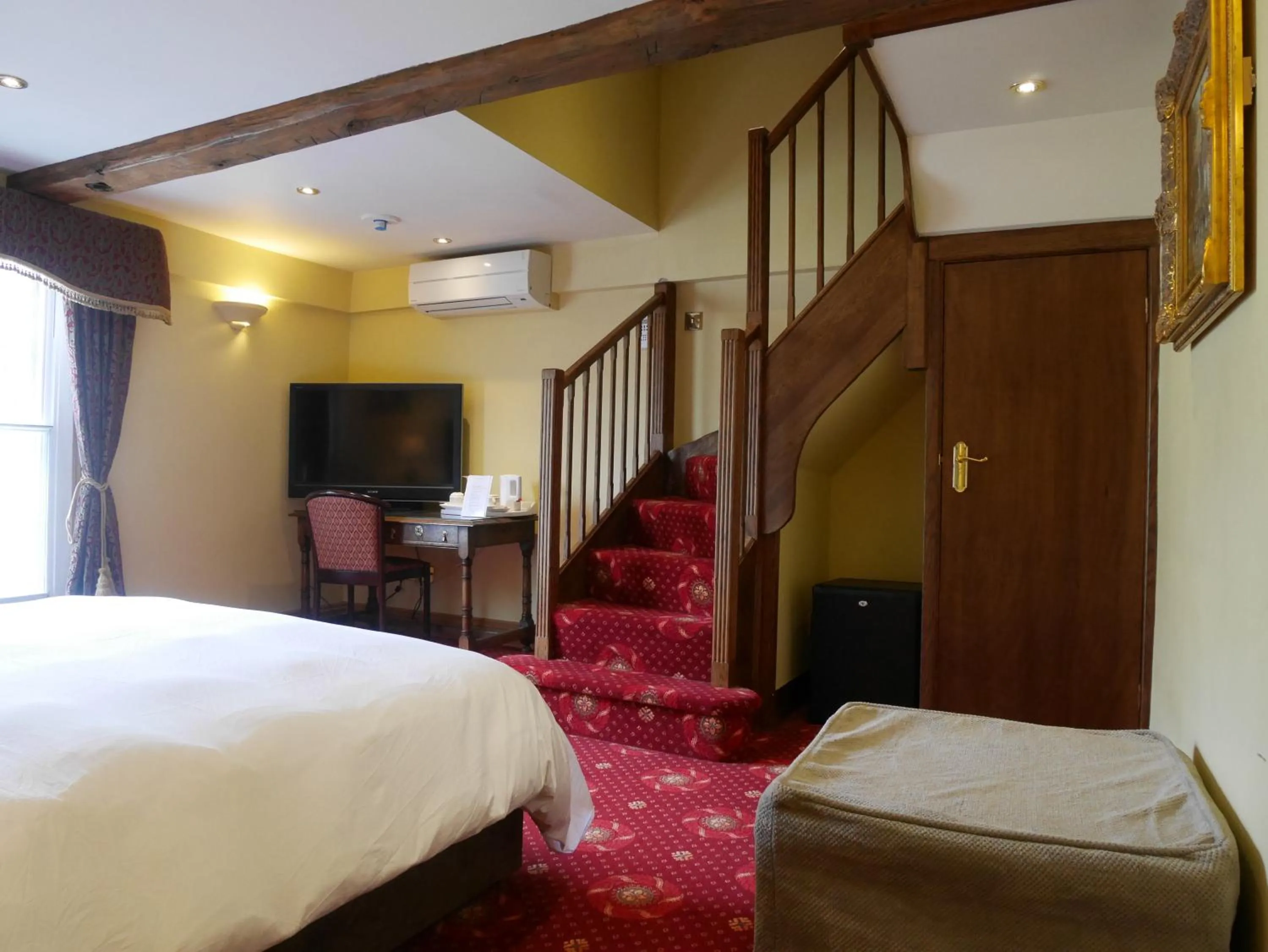 Bedroom, Bed in Villare Hitchin Town Centre