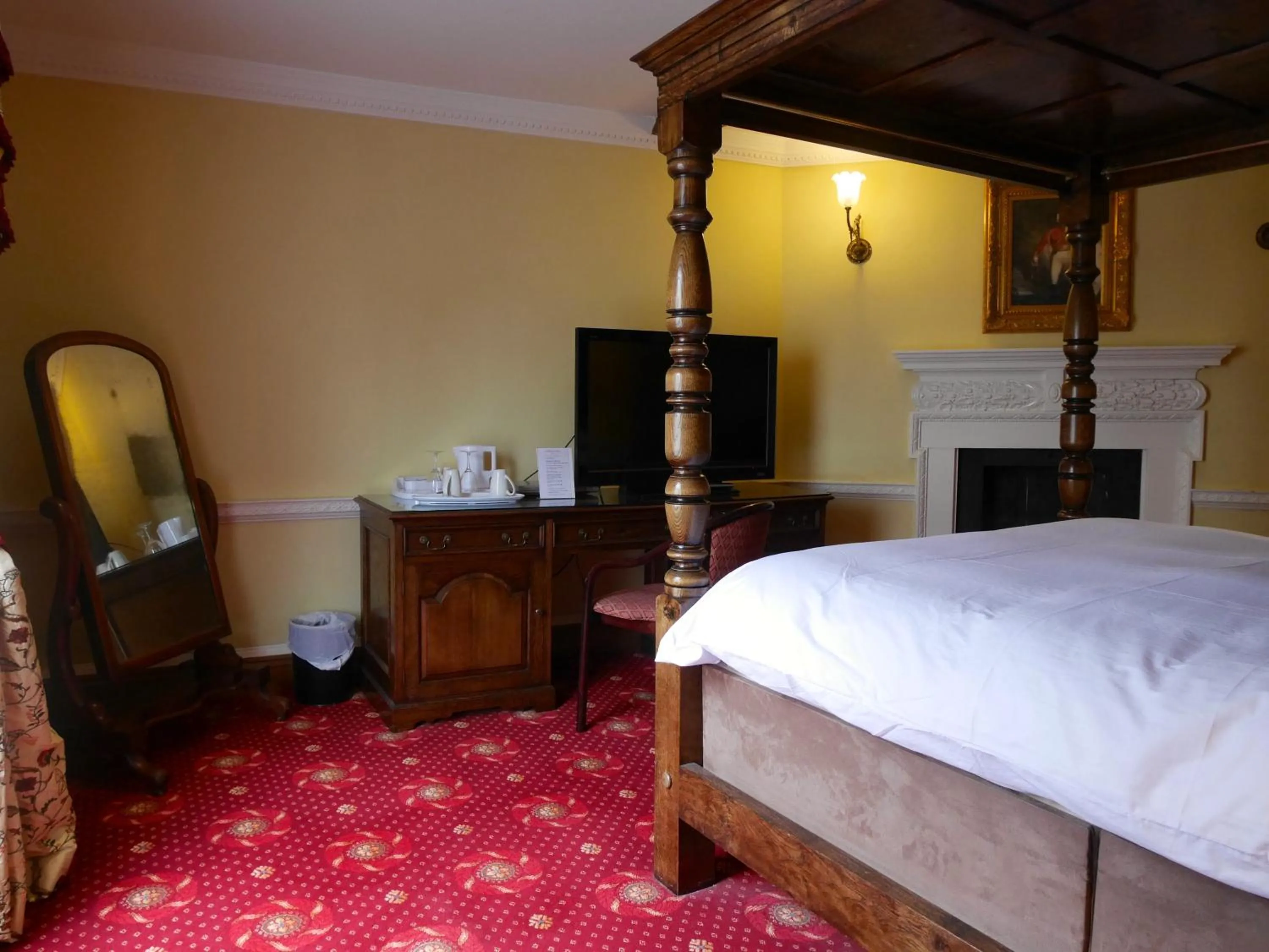 Bedroom, Bed in Villare Hitchin Town Centre