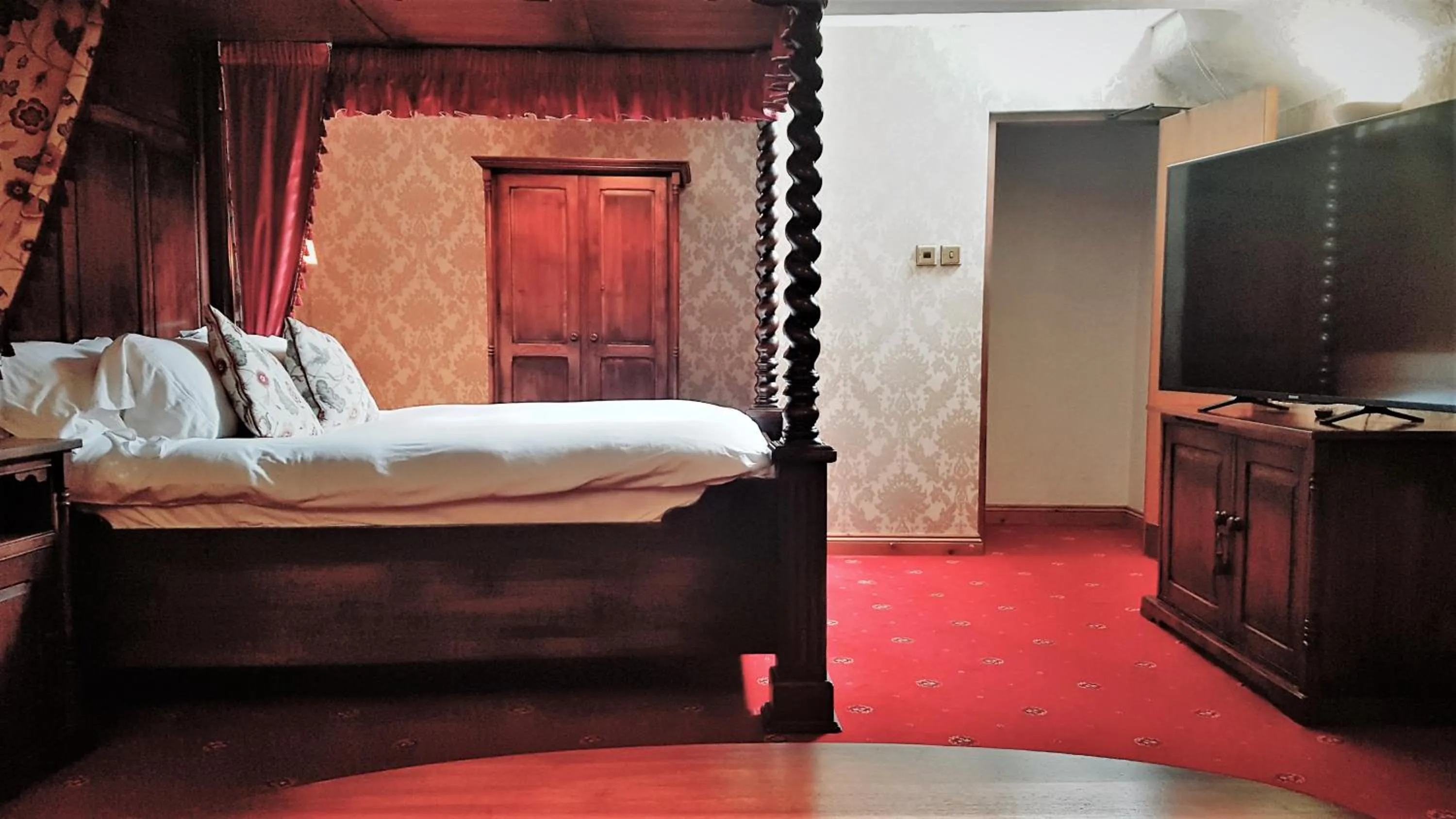 Bedroom, Bed in Villare Hitchin Town Centre