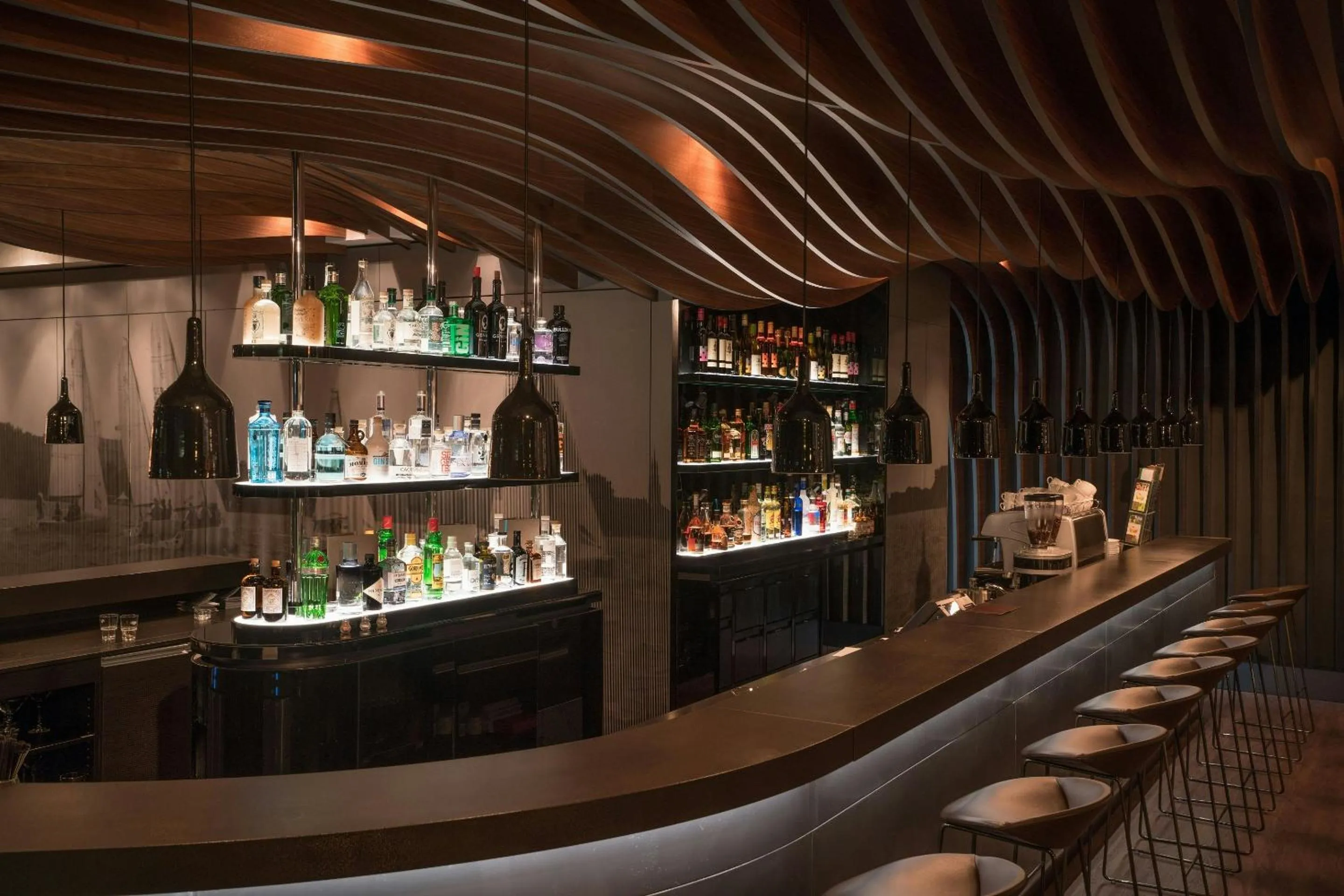 Lounge or bar in Motel One Hamburg-Alster