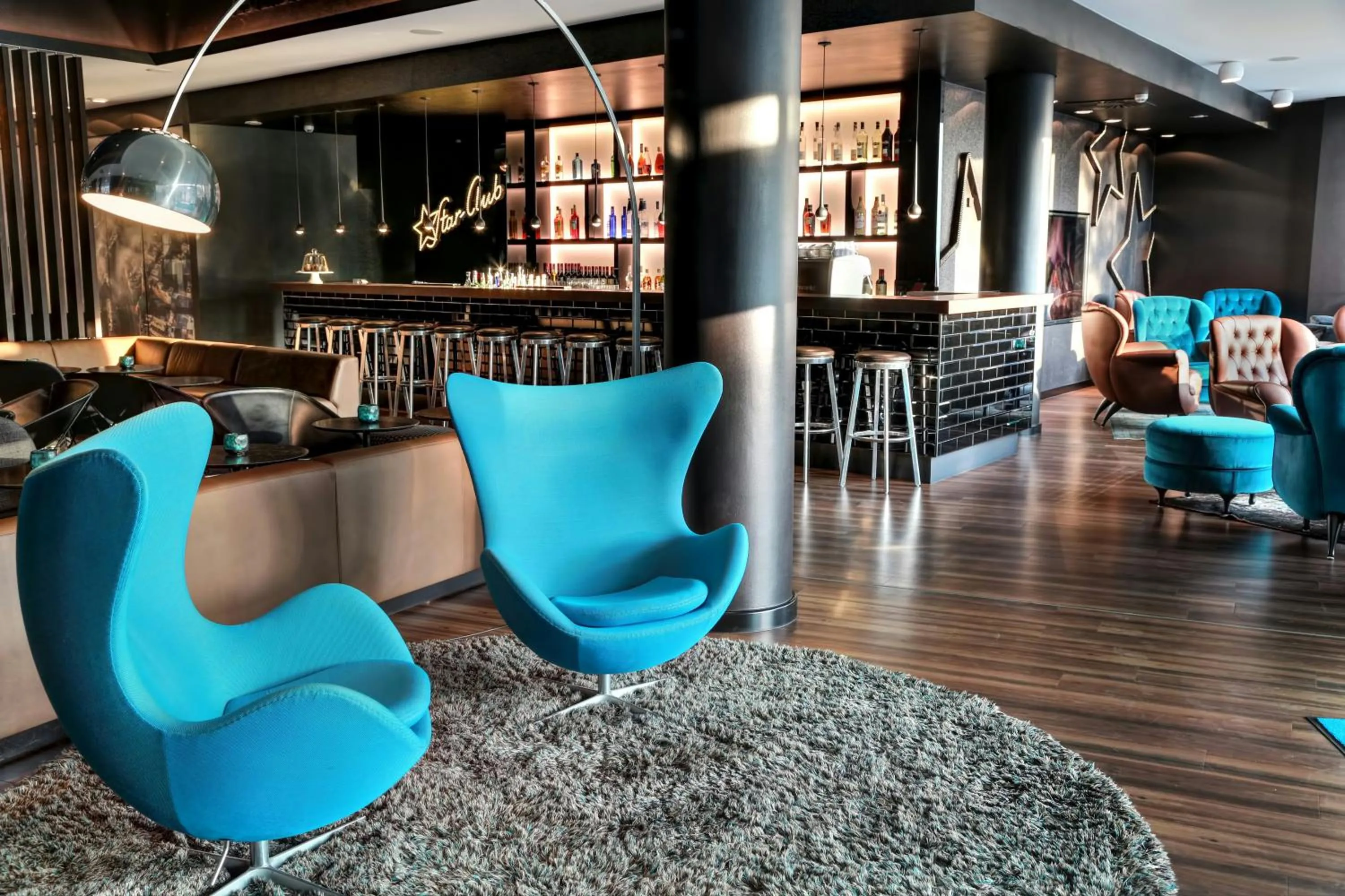 Lounge or bar in Motel One Hamburg am Michel