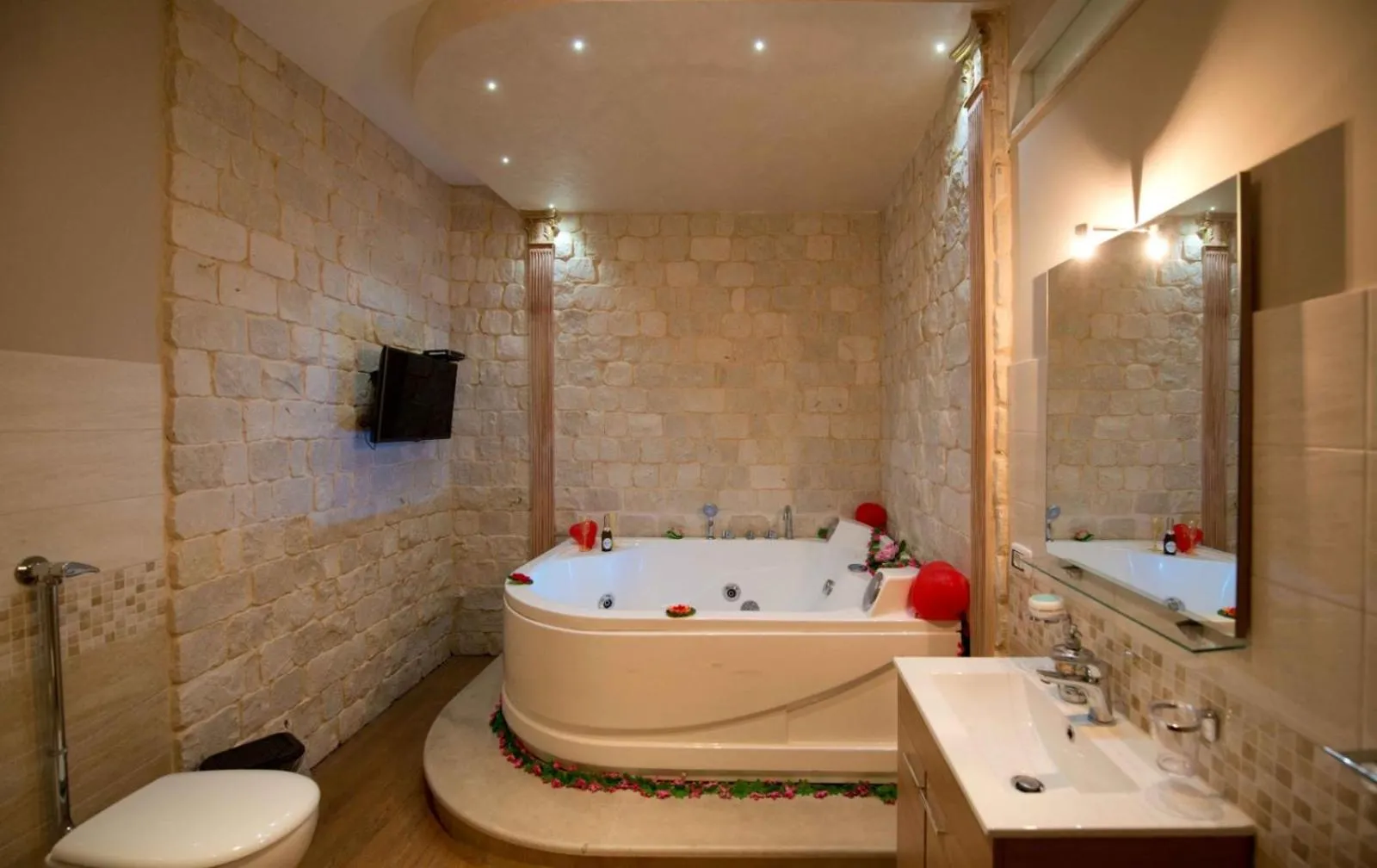 Hot Tub in Casa Aruci Sweet Home