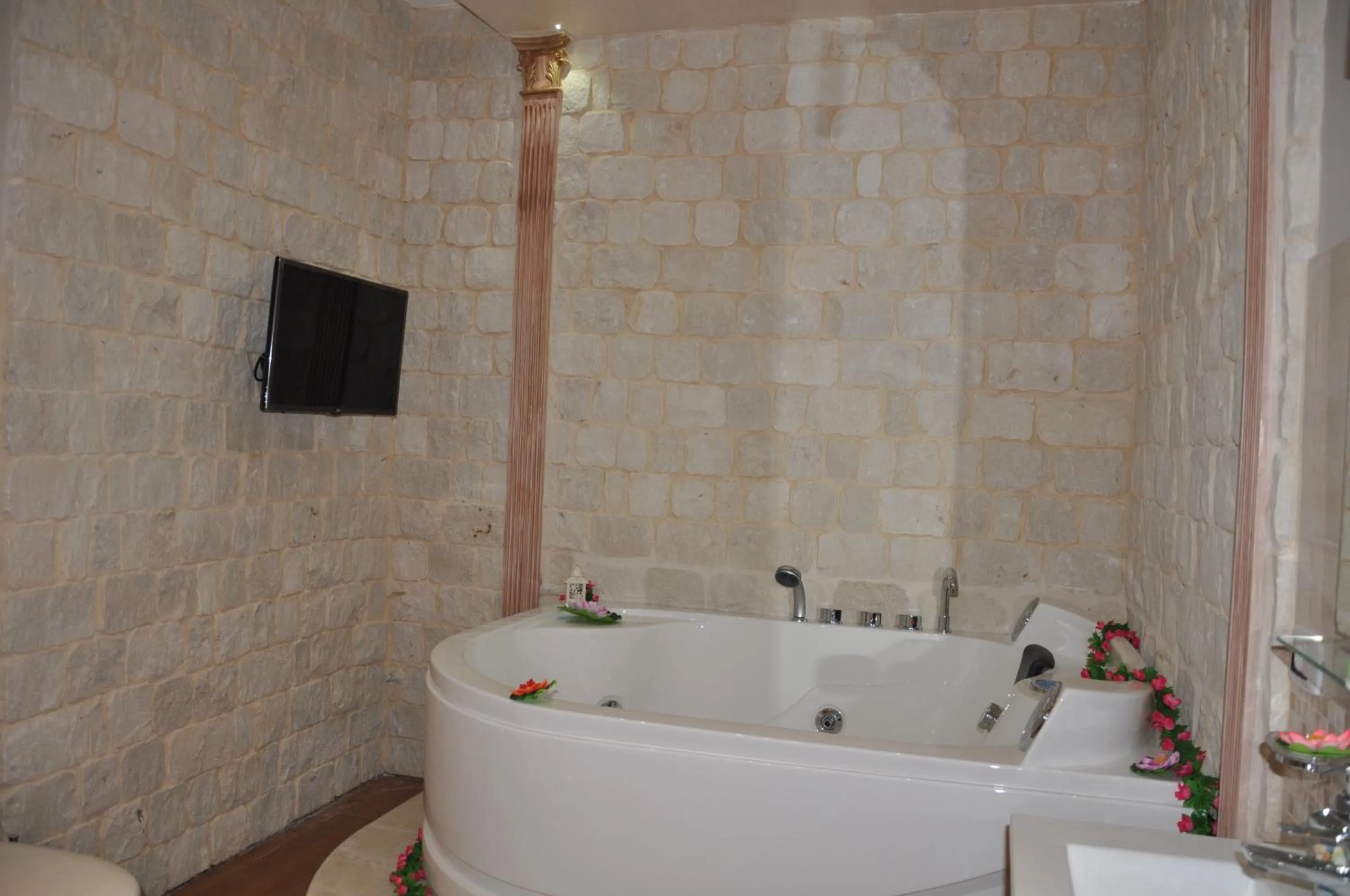 Hot Tub in Casa Aruci Sweet Home