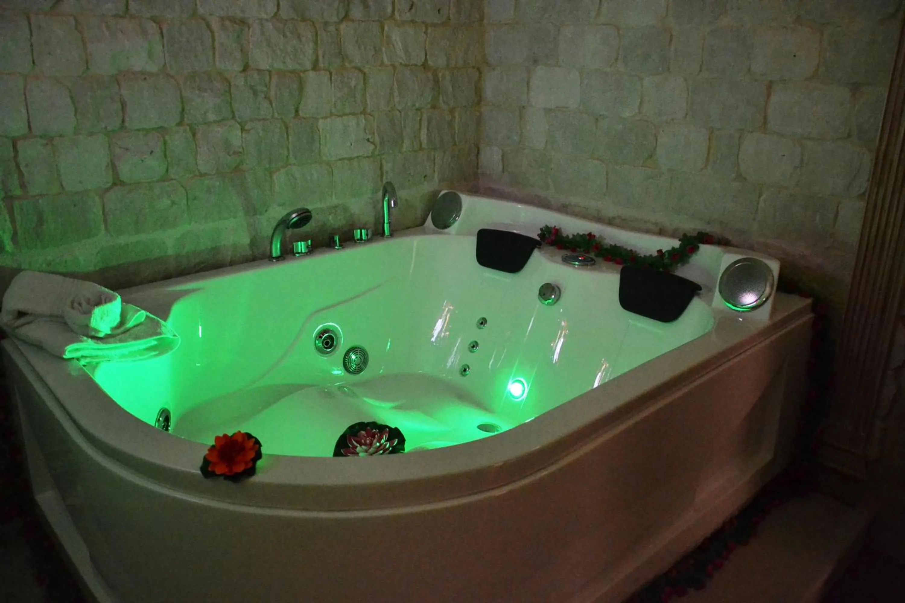 Hot Tub in Casa Aruci Sweet Home