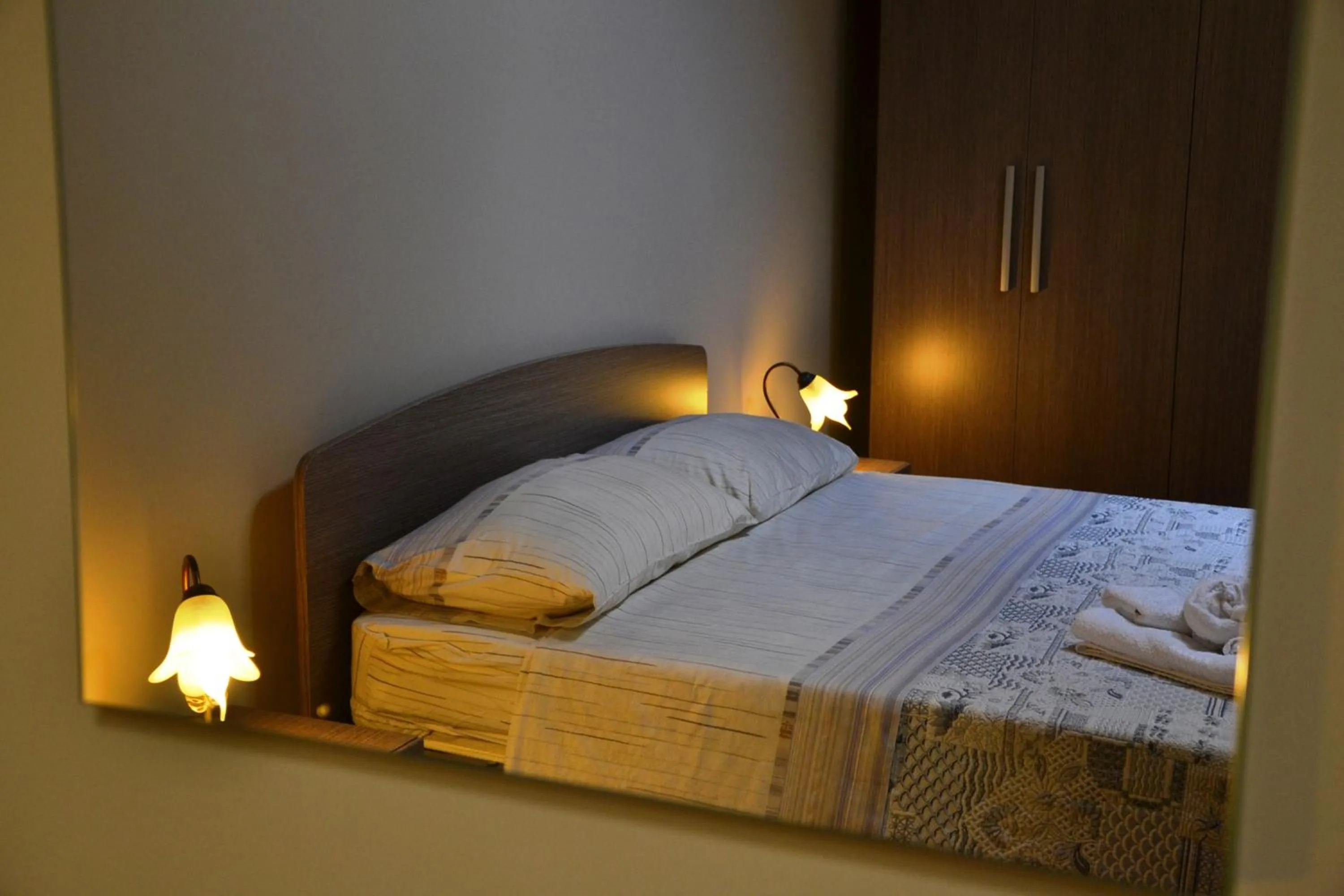 Bedroom, Bed in Casa Aruci Sweet Home