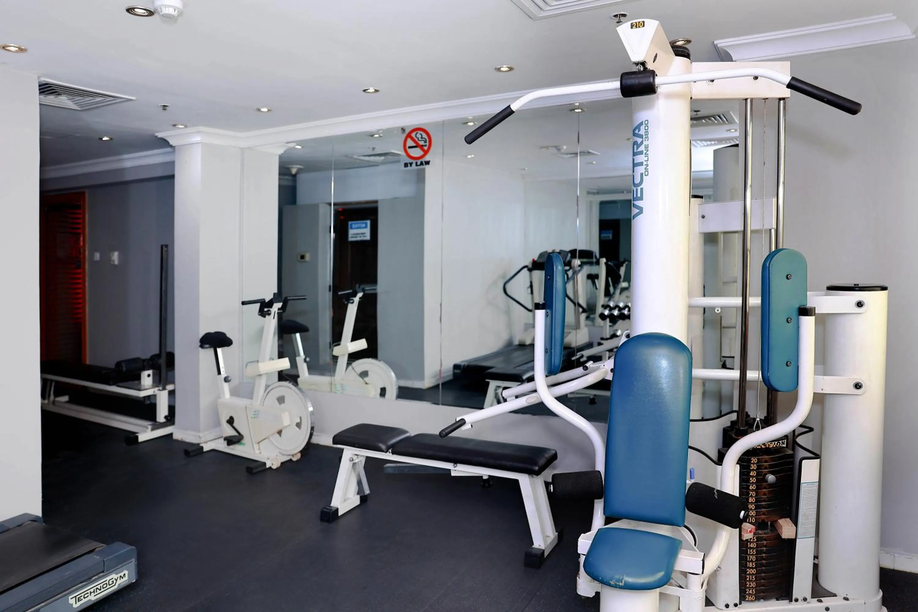 Fitness centre/facilities in Dolphin Hotel Apartments