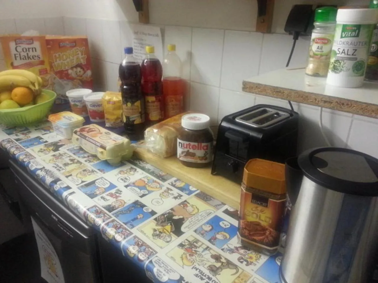Breakfast in SnowBunnys BackPackers Hostel