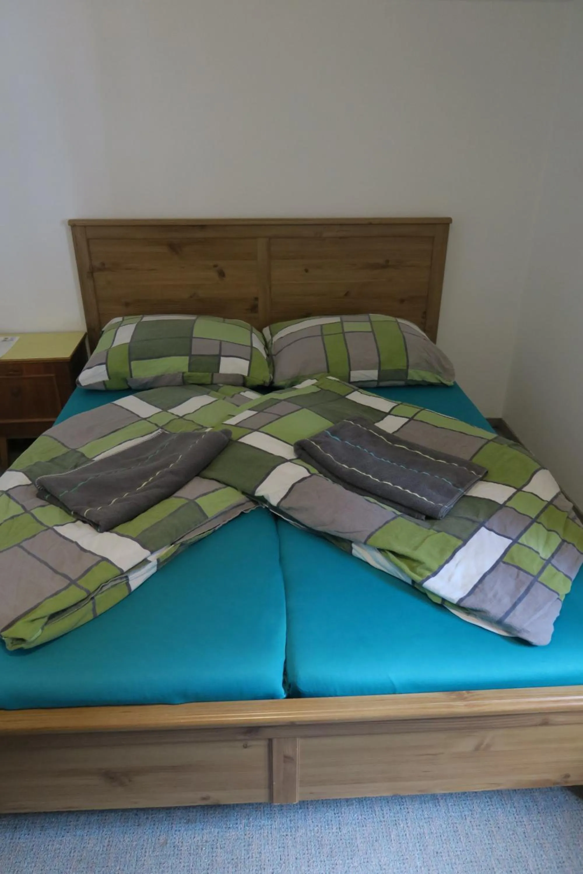 Bed in SnowBunnys BackPackers Hostel