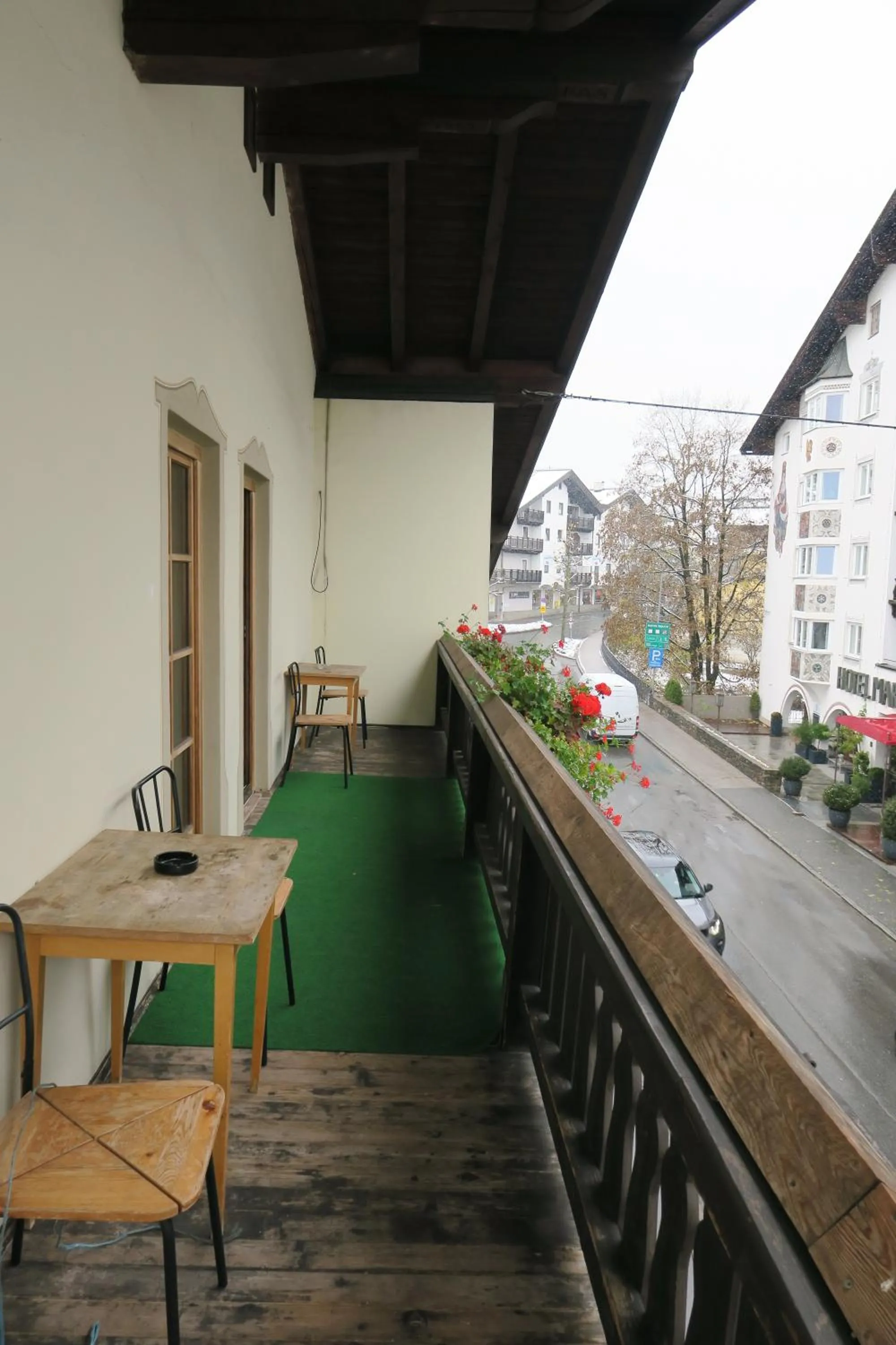 SnowBunnys BackPackers Hostel