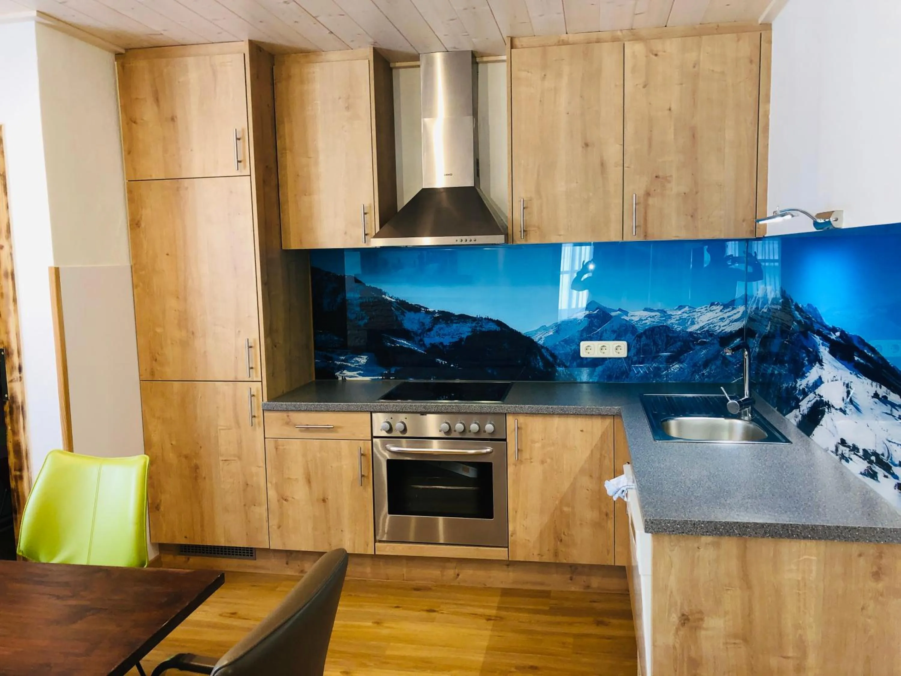 Kitchen or kitchenette in Familienappartements Eder - Free entry to Tauern SPA Kaprun included