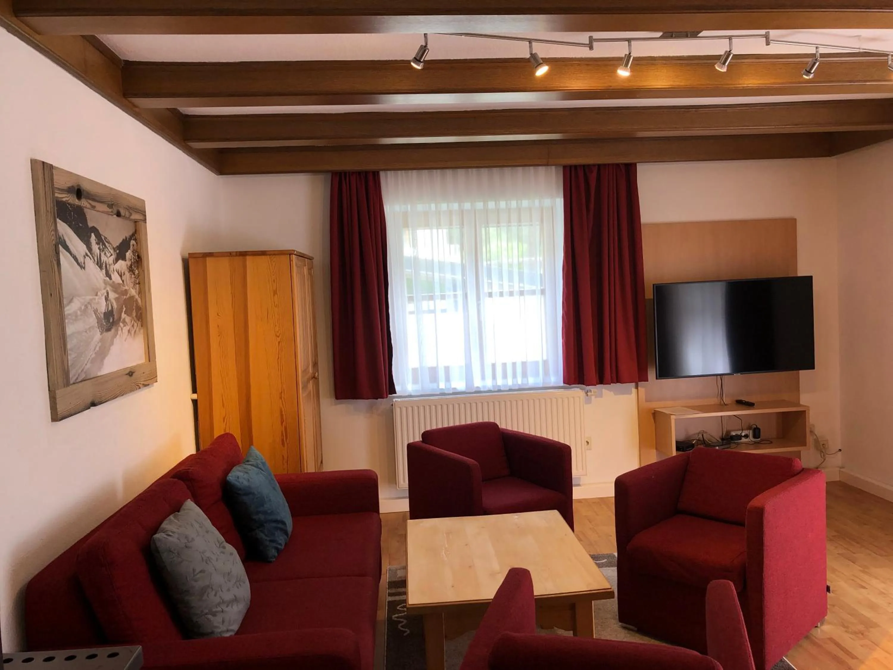 Living room in Familienappartements Eder - Free entry to Tauern SPA Kaprun included