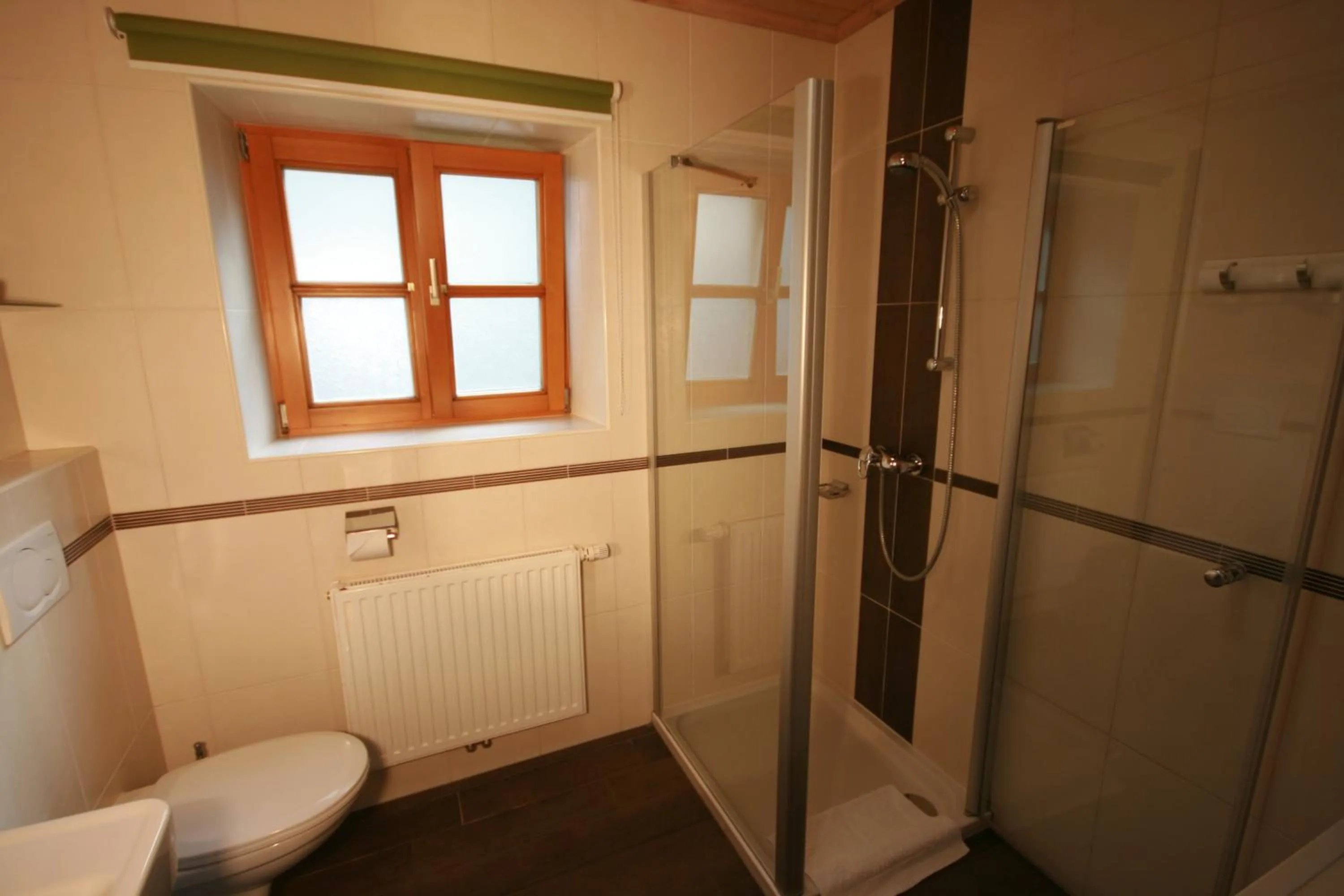 Bathroom in Familienappartements Eder - Free entry to Tauern SPA Kaprun included