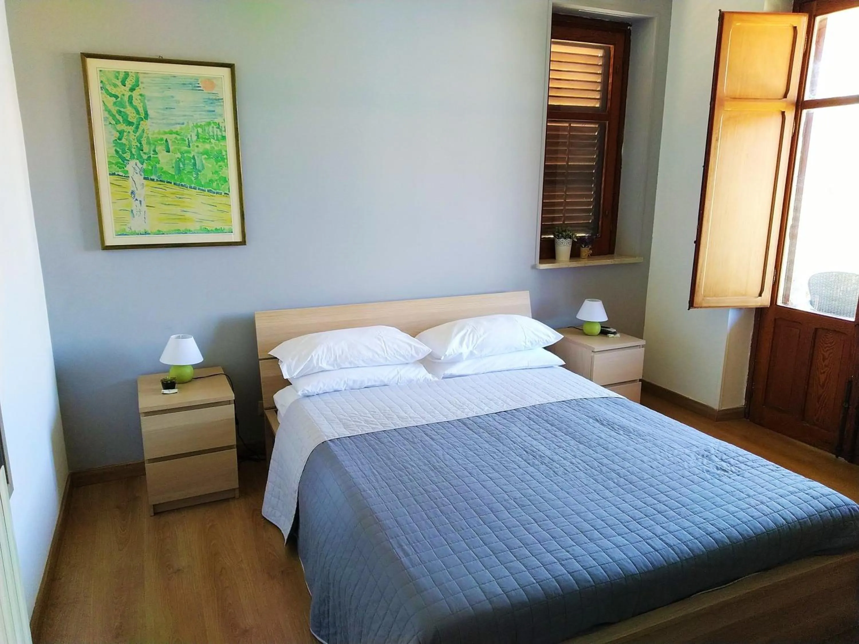 Photo of the whole room in Garden House Alla Torre