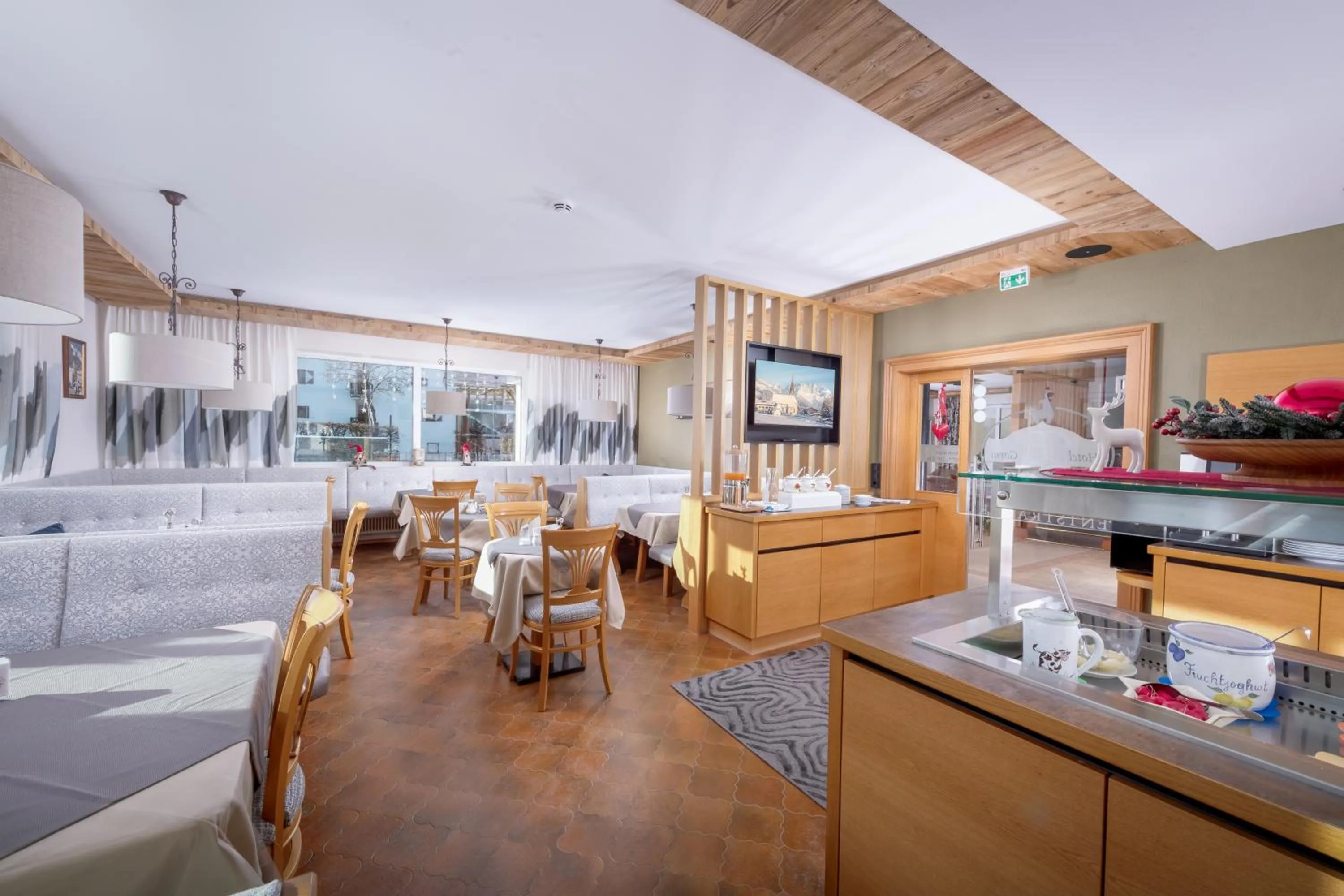 Breakfast in Hotel Garni Entstrasser