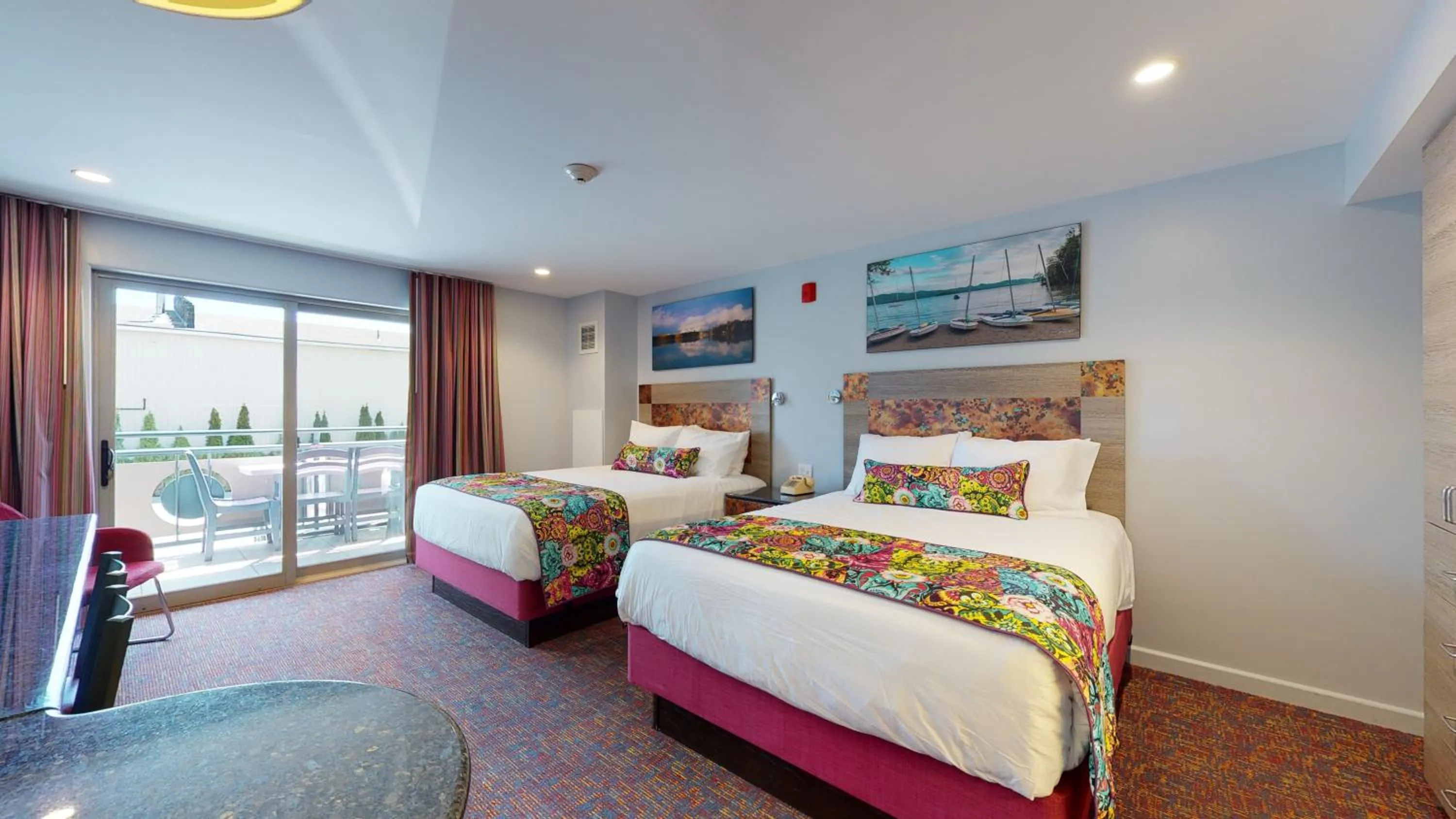 Bedroom, Bed in Surfside On The Lake