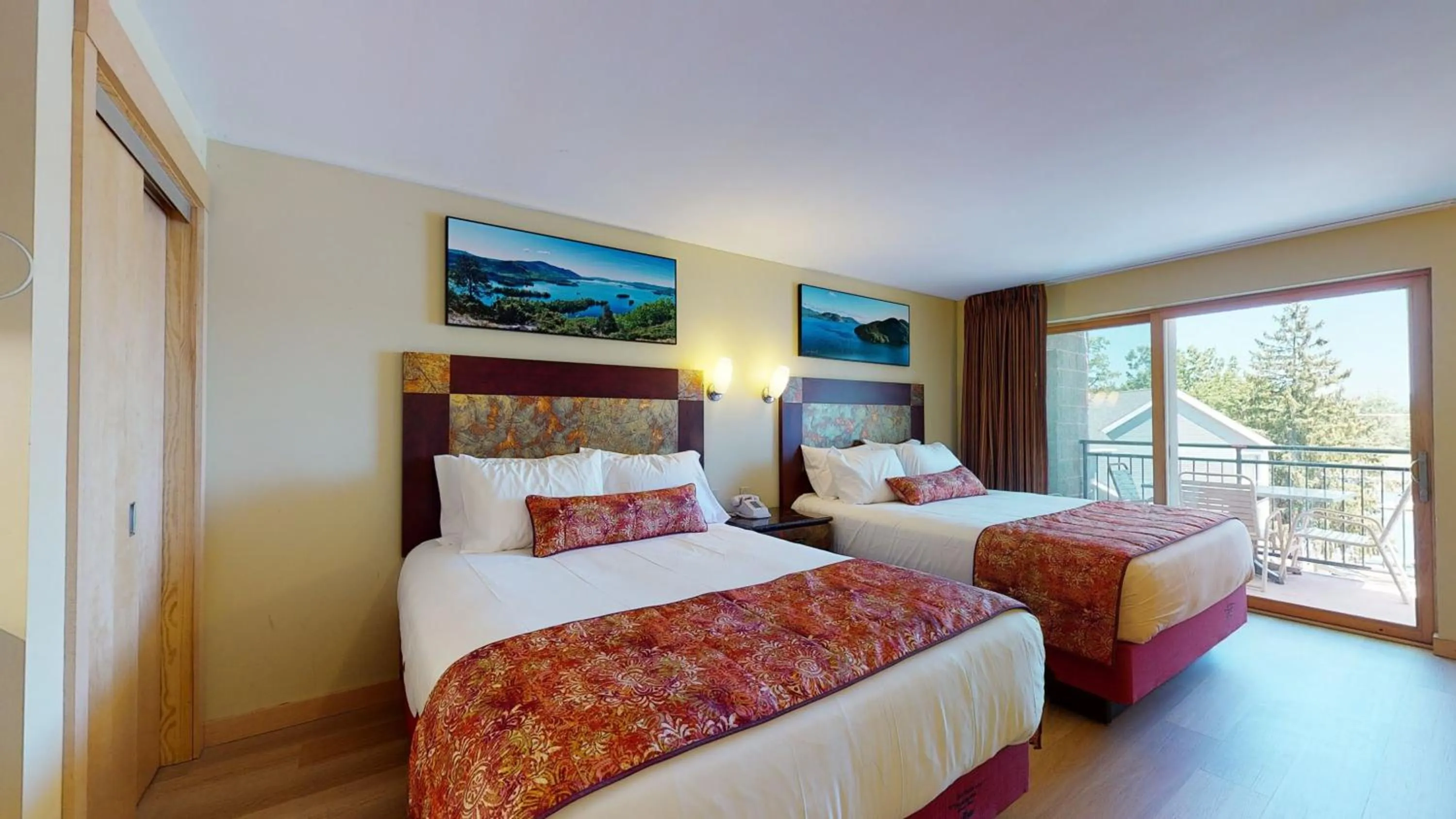 Bedroom, Bed in Surfside On The Lake