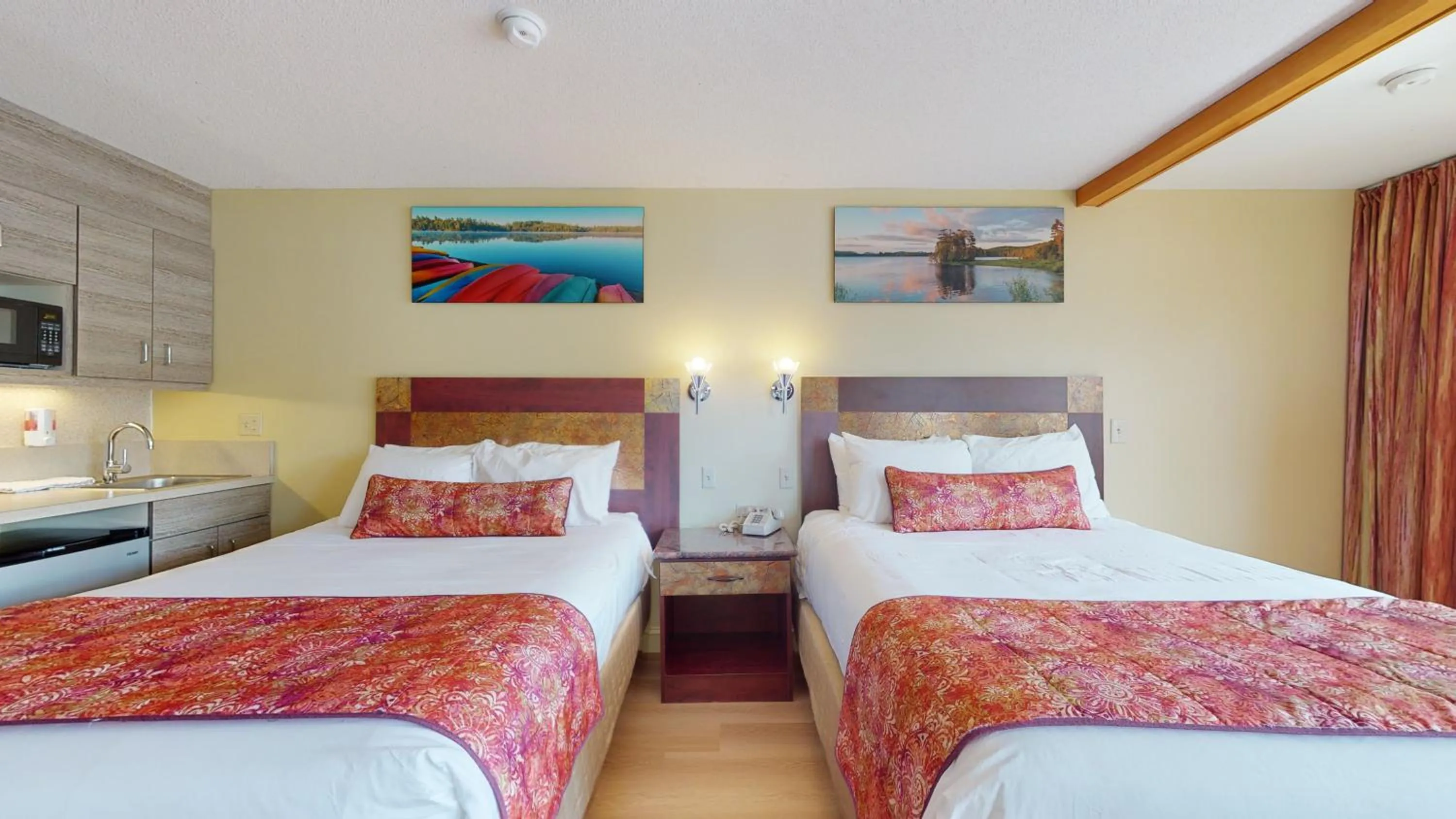 Bedroom, Bed in Surfside On The Lake