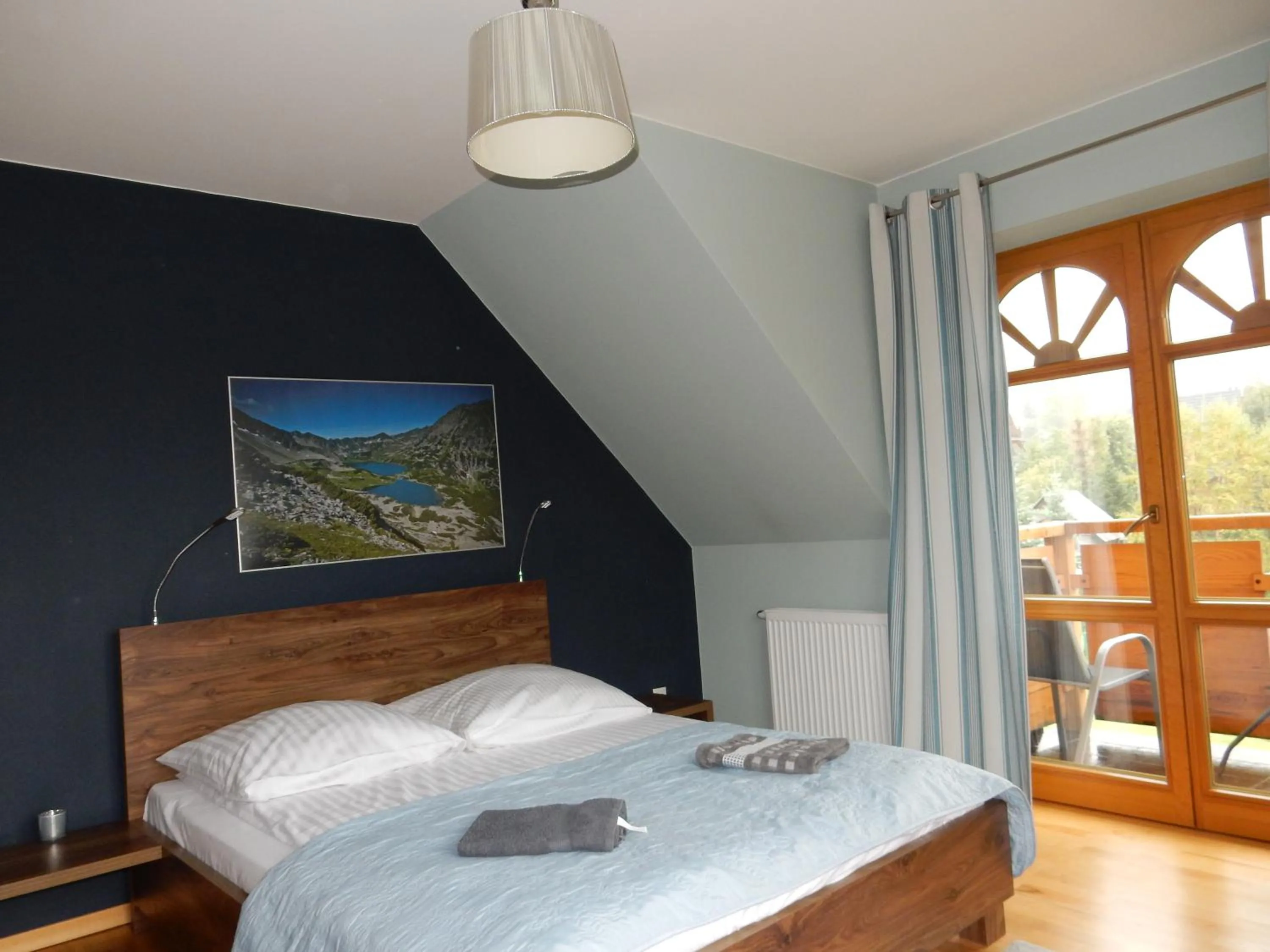 Bed in Domek za Strugiem - pokoje i apartamenty